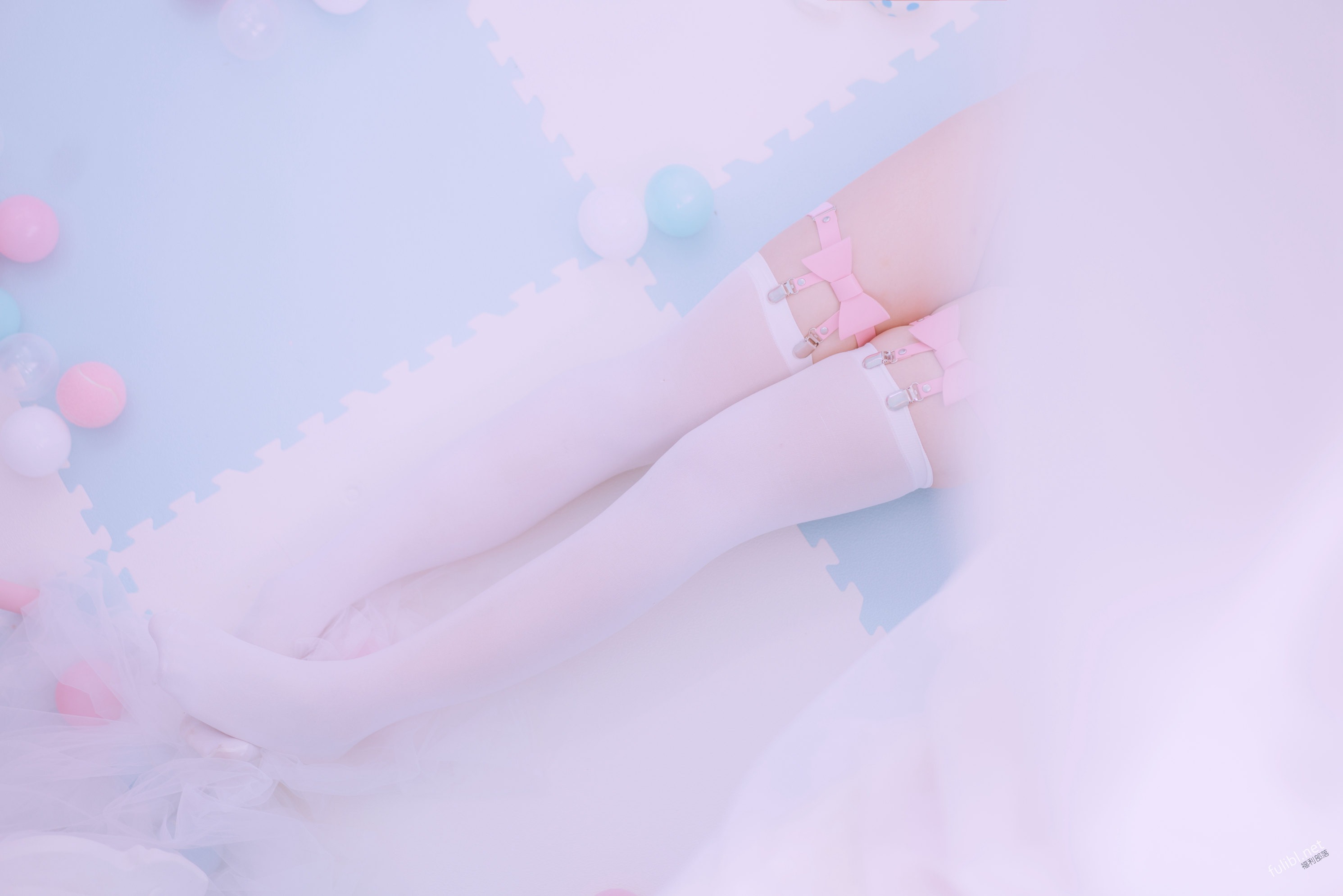 一只云烧绯红女仆0614原版写真