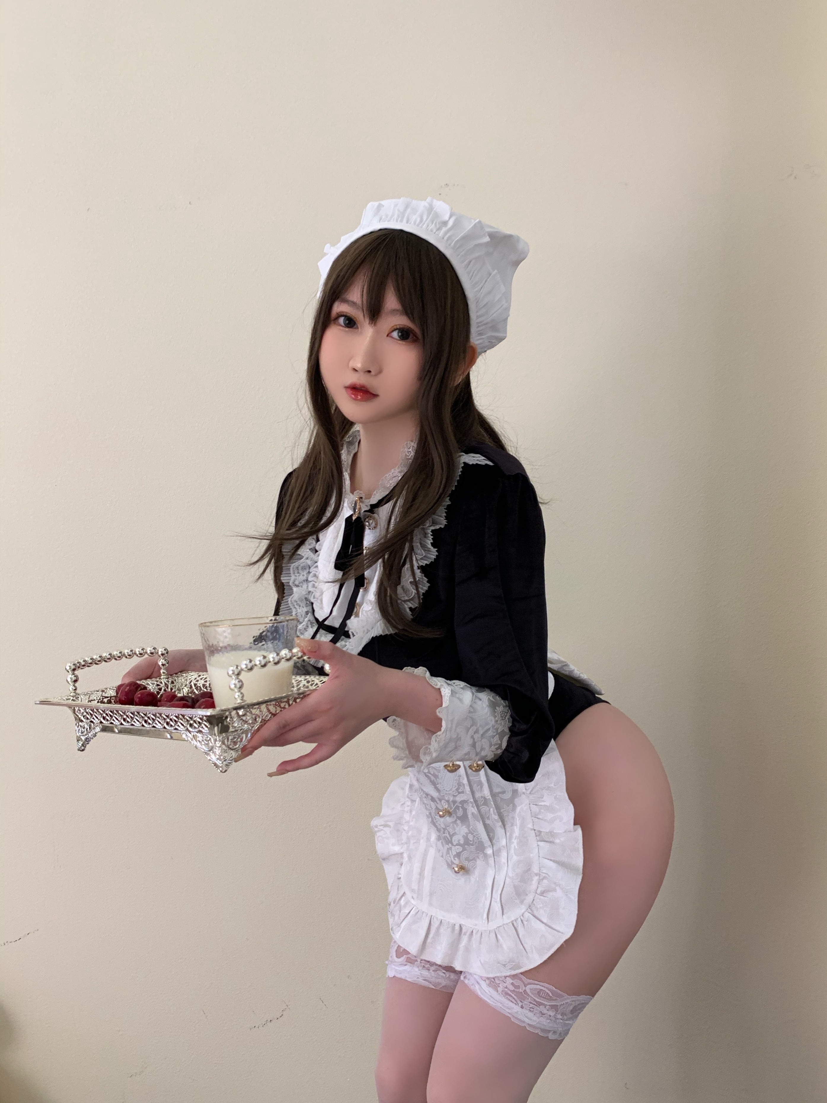 是依酱呀NO49女仆馆长50P5V225MB0402高清写真