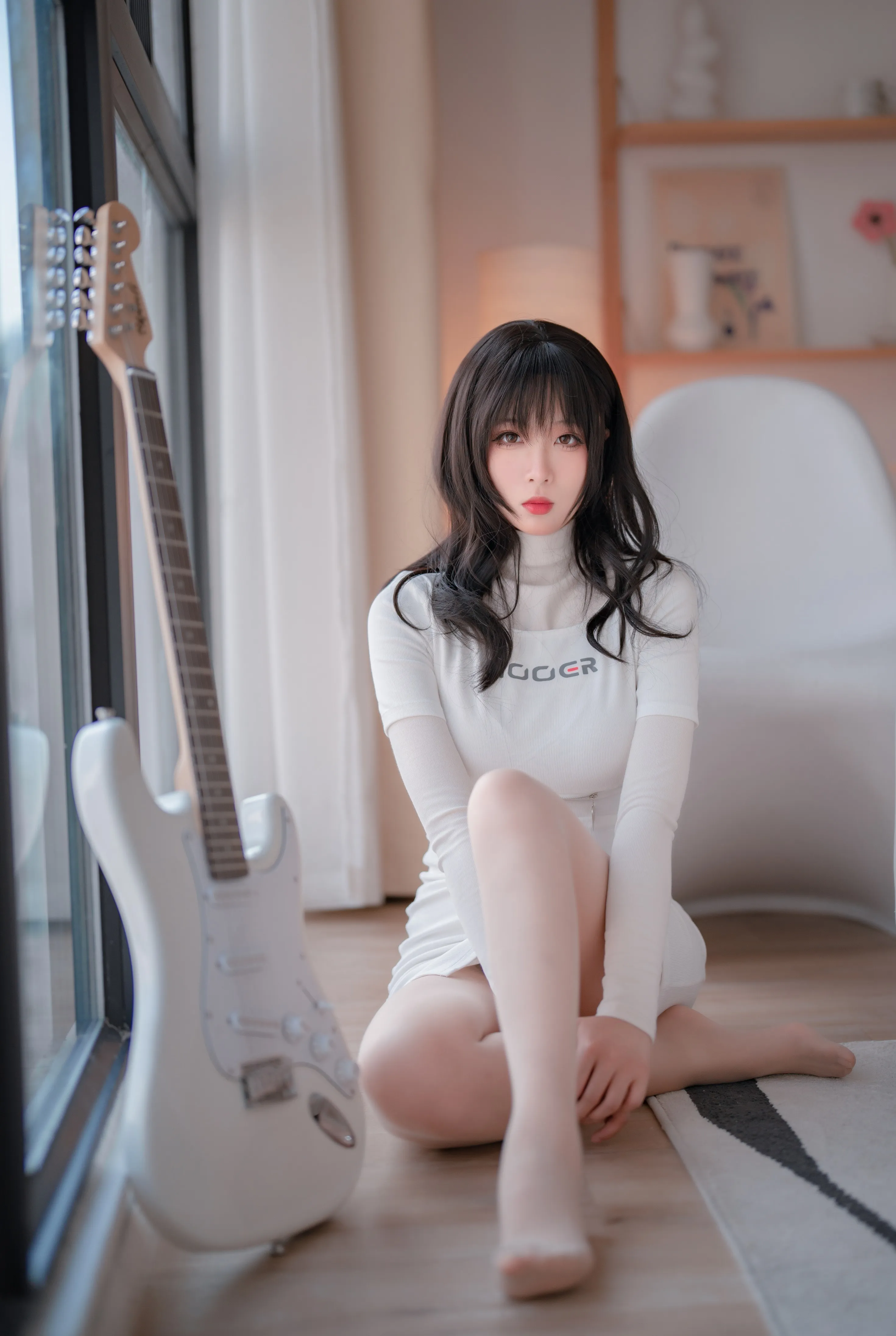 轩萧学姐吉他妹妹肉丝套61P107MB首发资源