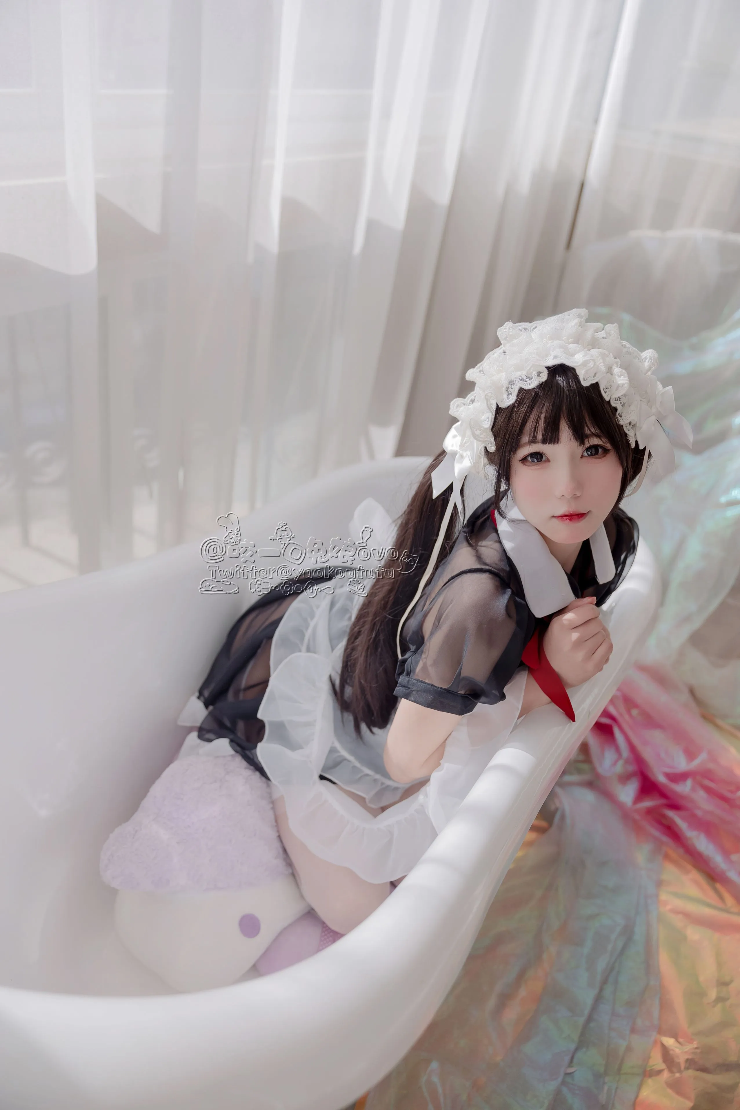 咬一口兔娘黏黏团子兔黑白女仆58P438MB热门写真