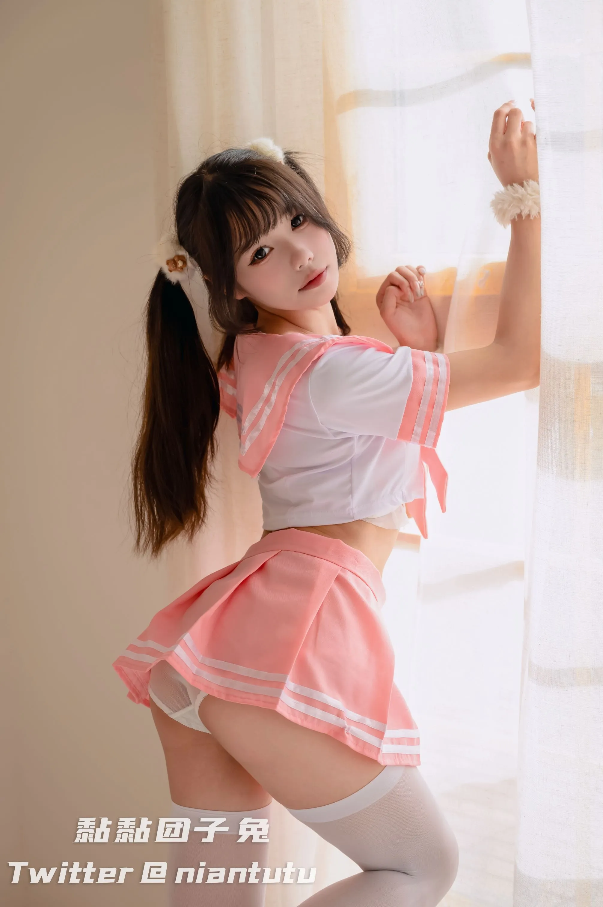 黏黏团子兔粉嫩JK热门写真