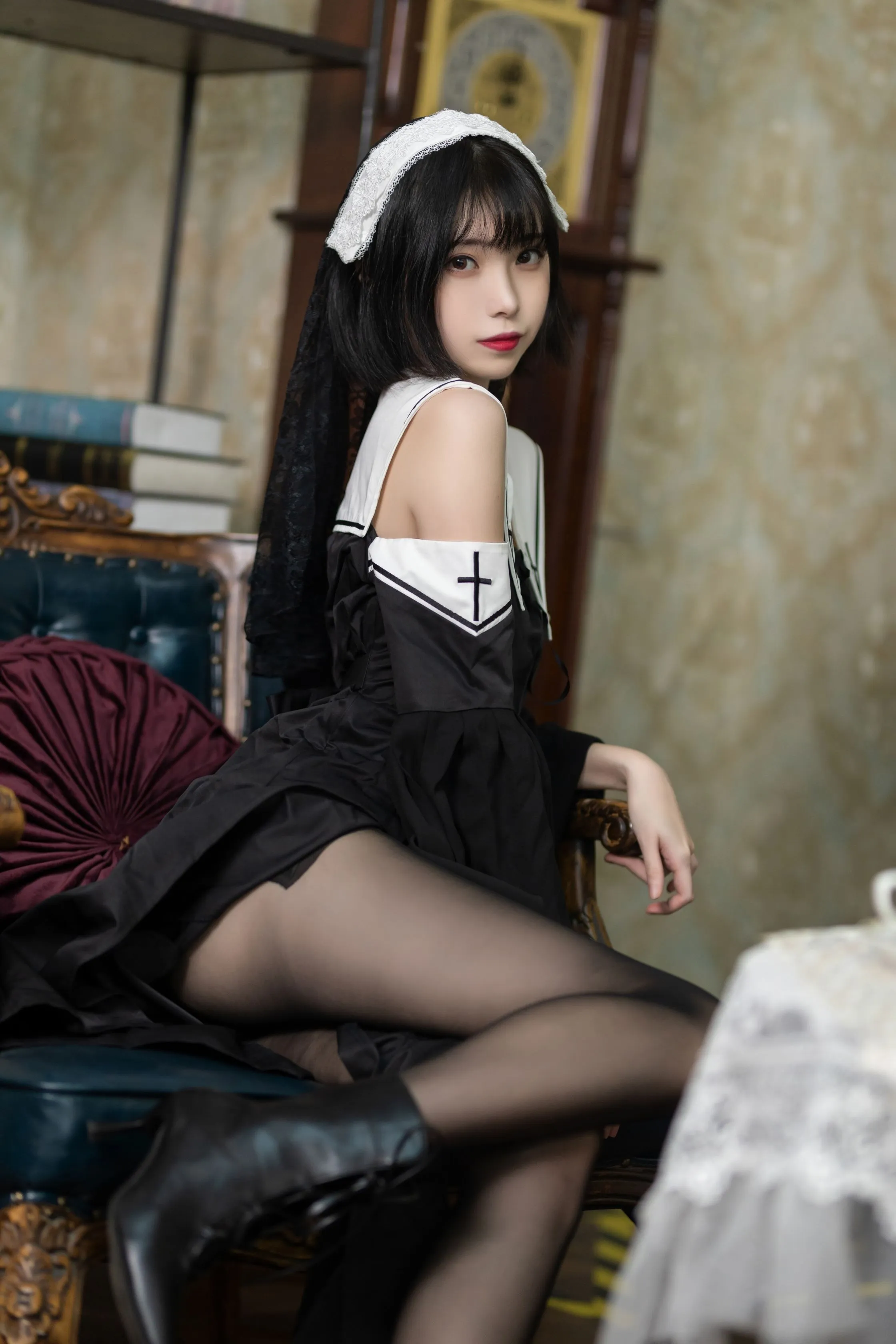 许岚LAN暗黑修女40P640MB免费福利