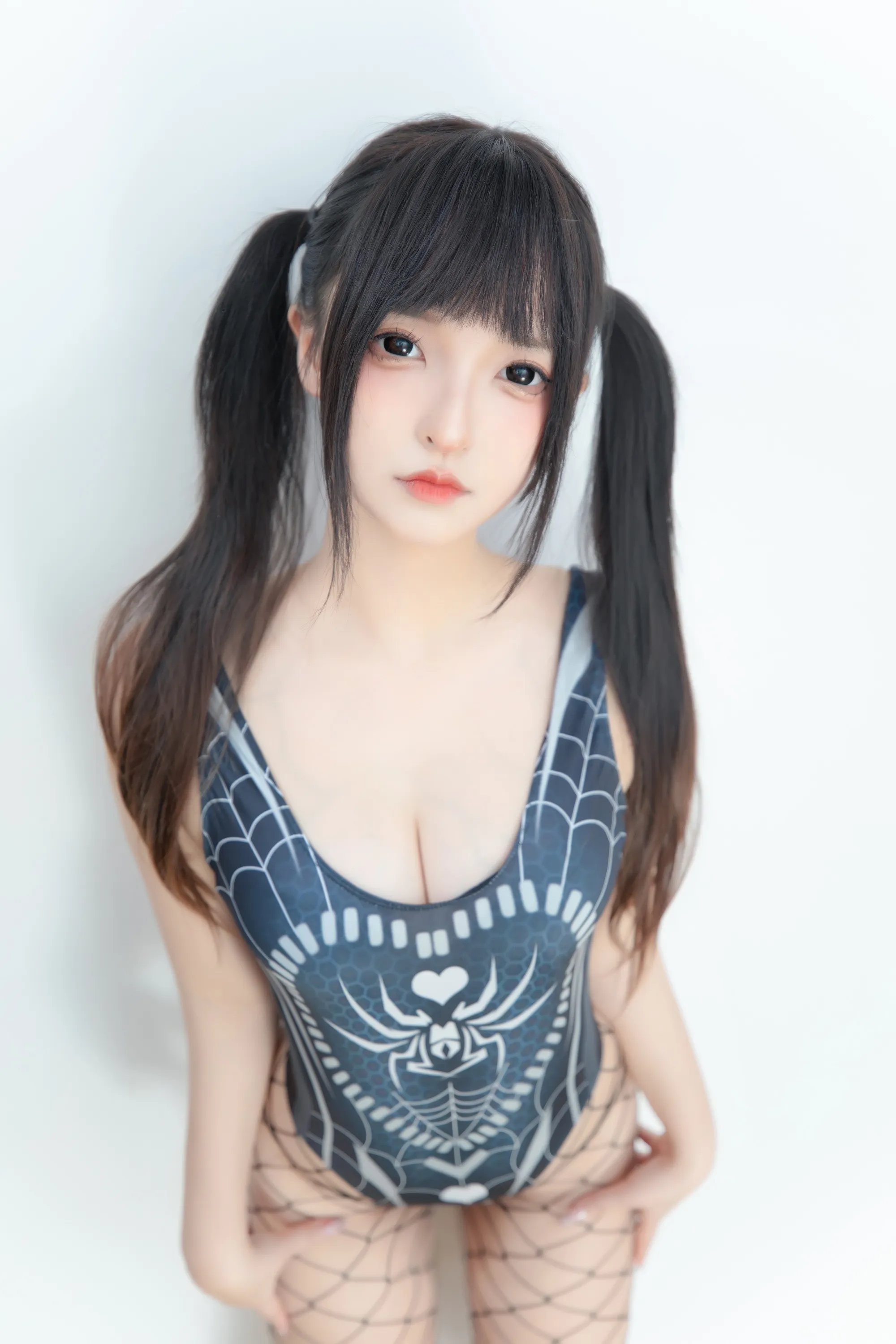 神楽坂真冬蜘蛛女孩75P182MB免费资源
