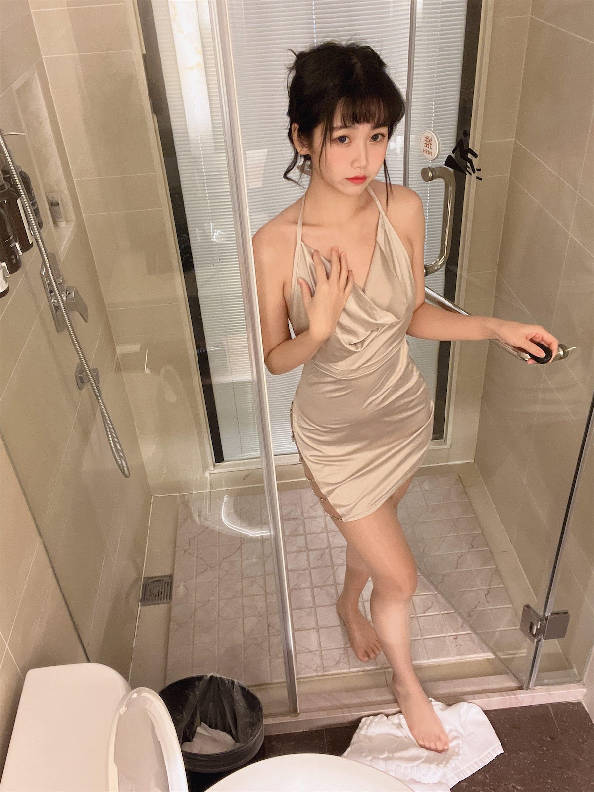 不呆猫浴室人妻0408实时更新
