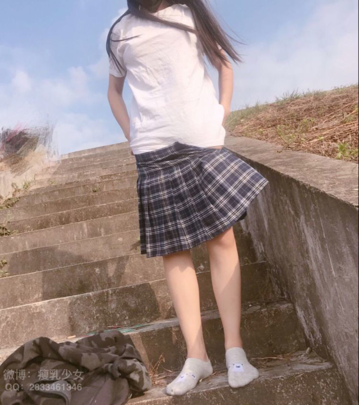 奶肌酱公园露出36P0912人气合集