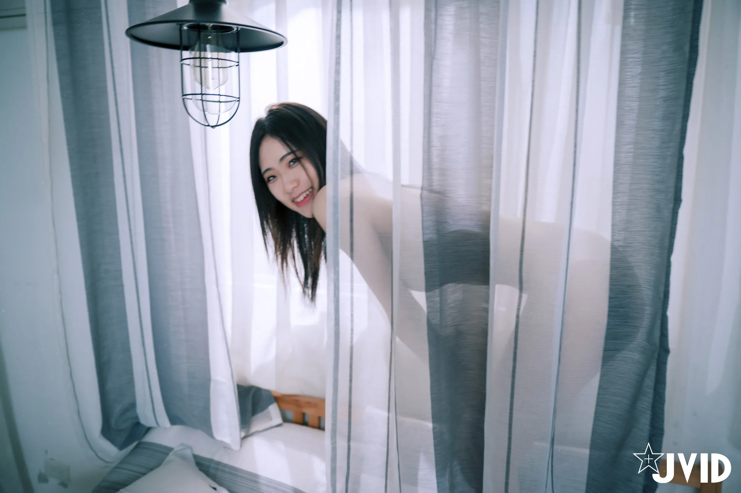 JVID阿黎暗黑空姐套图