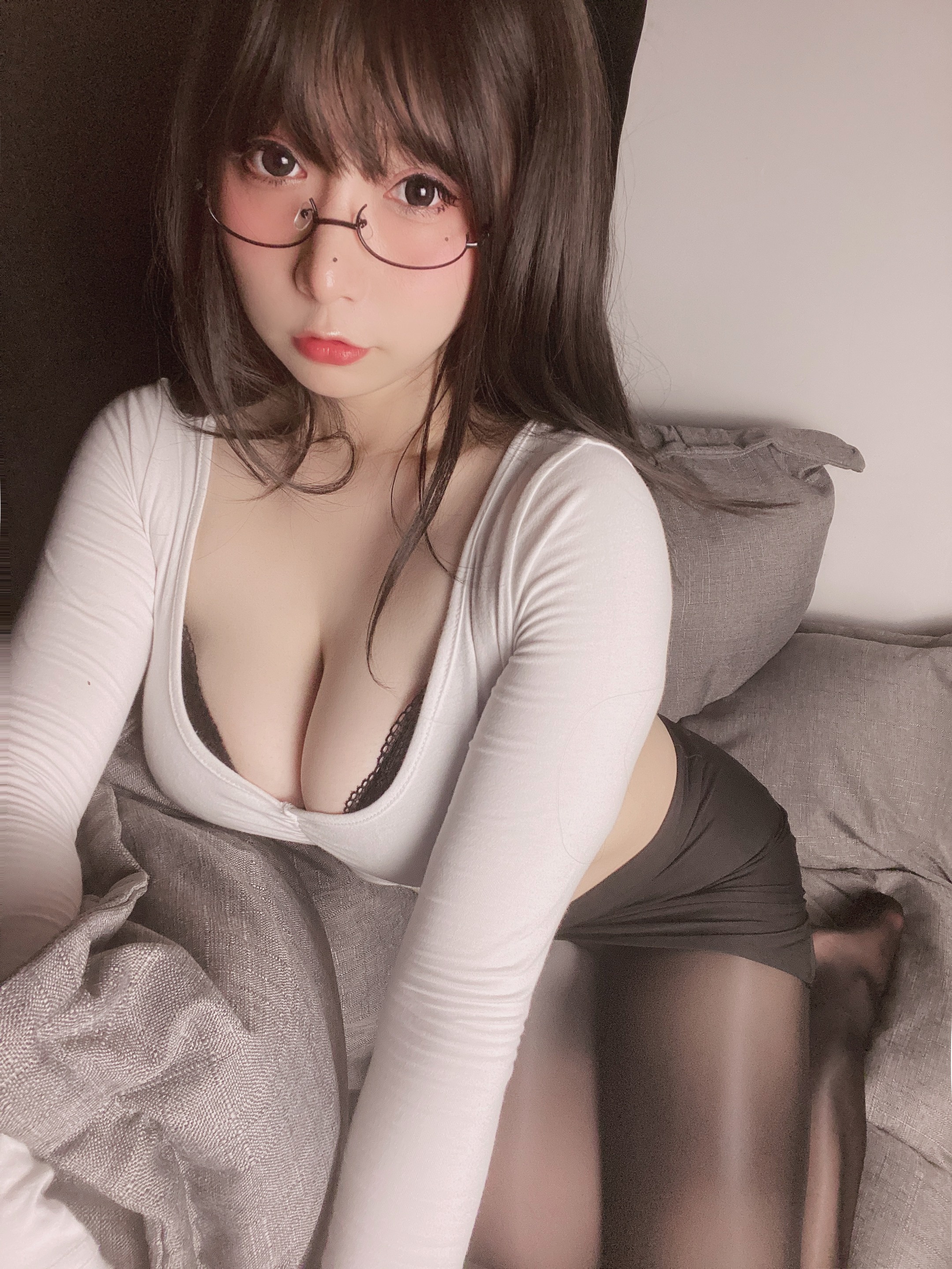 小泉学姐吖涞觅19P70MB0301精修版