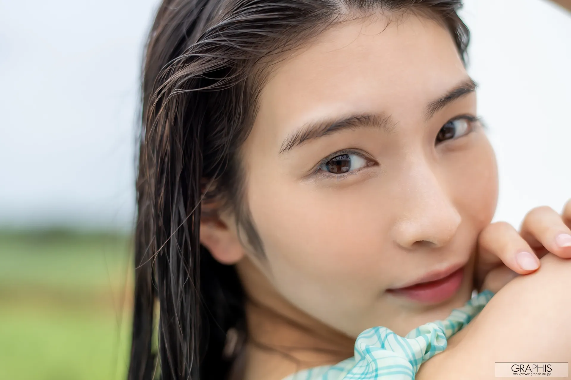 GraphisRAINYSEASONSPECIAL2021本庄鈴161P0617网红写真