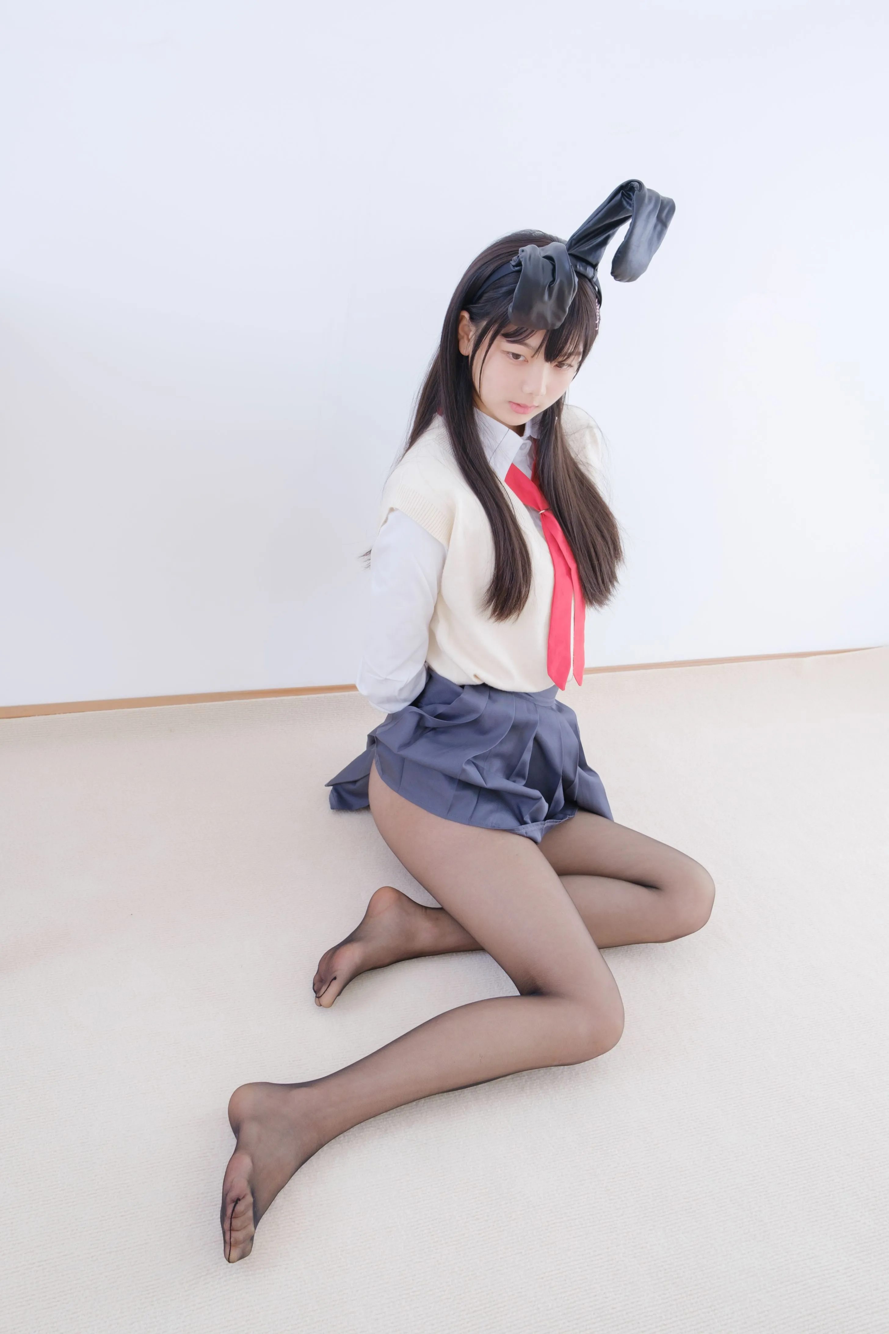 VIP夜夜麻衣学姐87P1V306G青春猪头麻衣学姐cos夜夜87图1视频306G首发资源