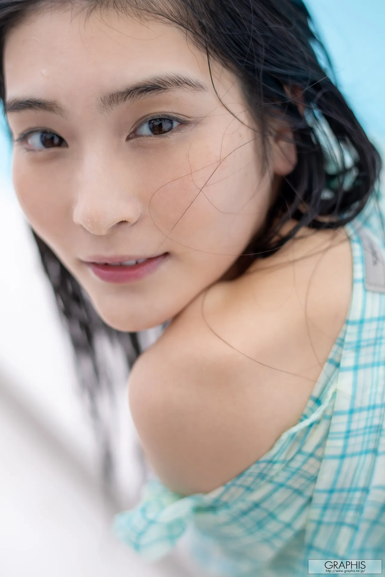 GraphisRAINYSEASONSPECIAL2021本庄鈴161P0617网红写真