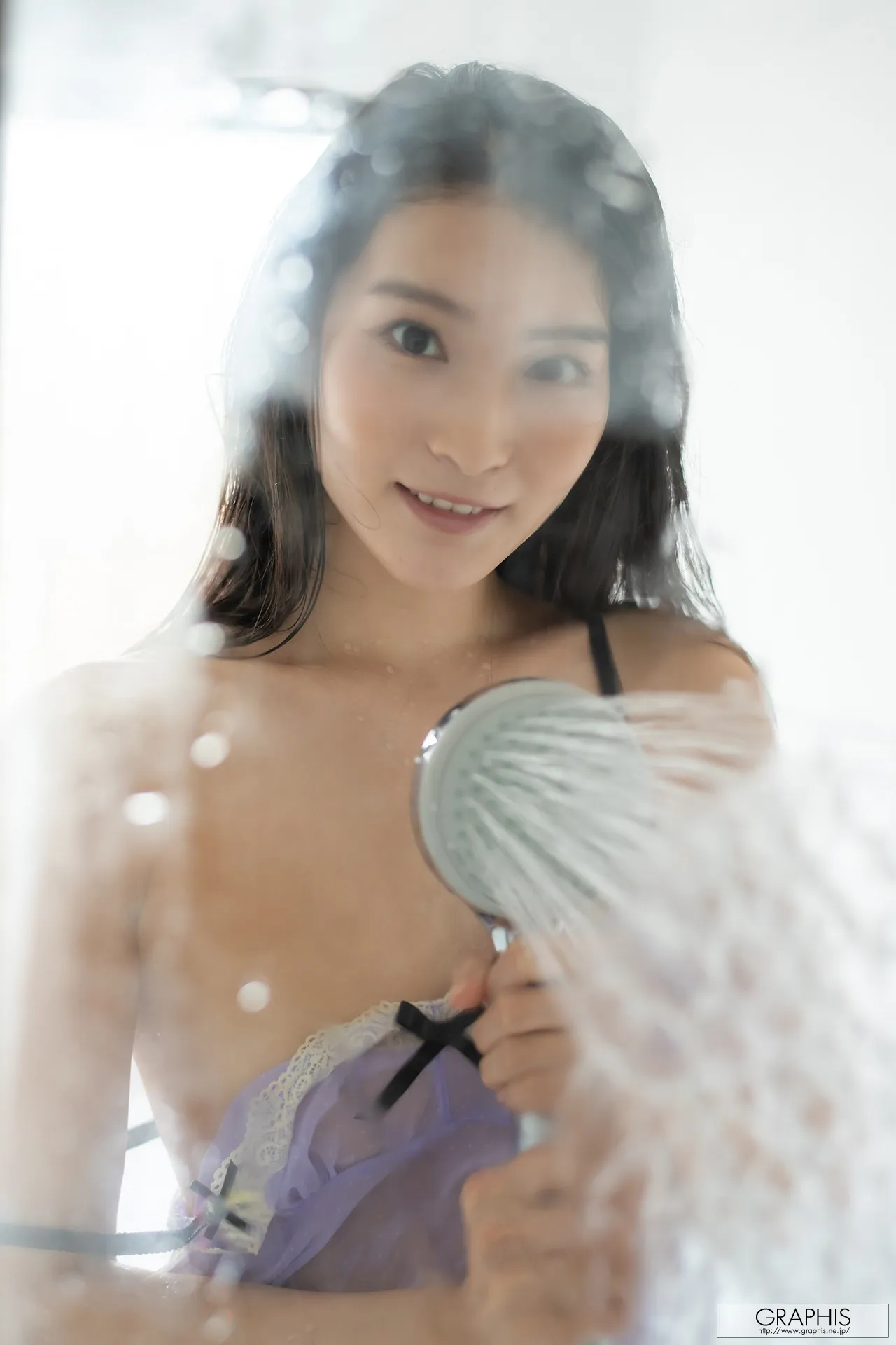 GraphisRAINYSEASONSPECIAL2021本庄鈴161P0617网红写真