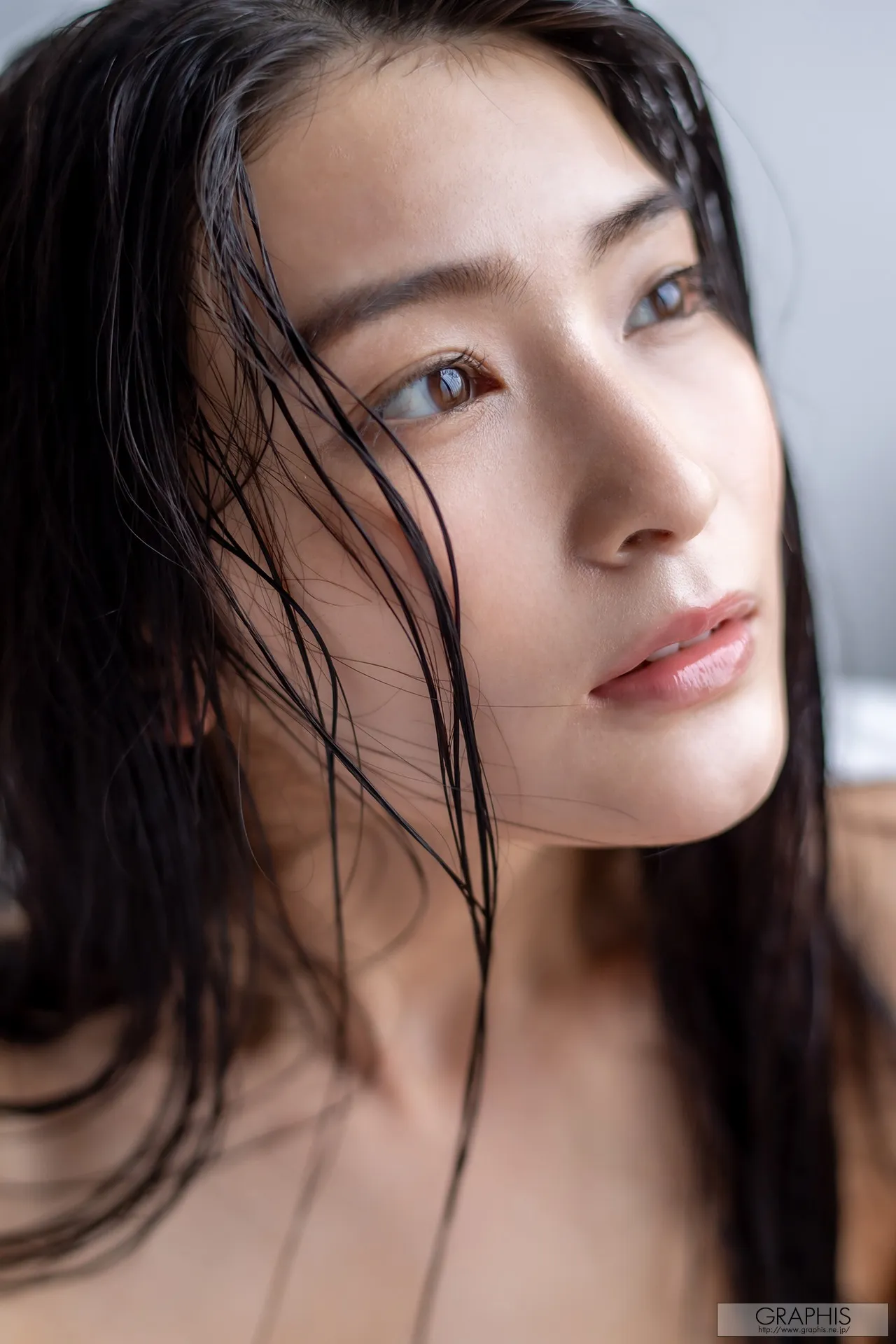 GraphisRAINYSEASONSPECIAL2021本庄鈴161P0617网红写真