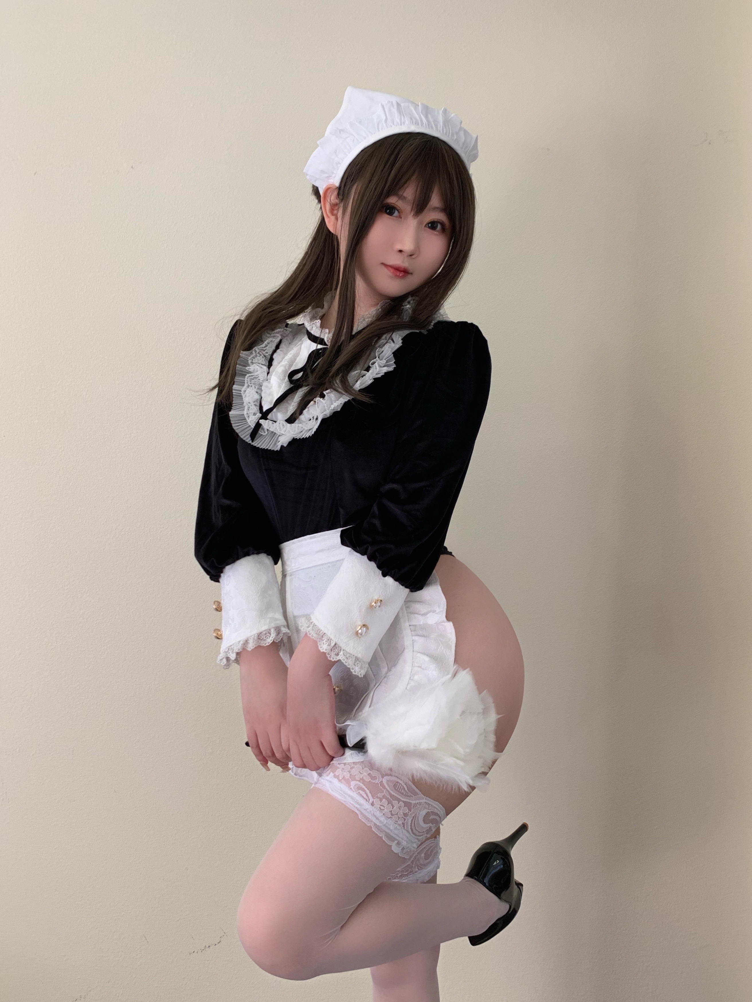 是依酱呀NO49女仆馆长50P5V225MB0402高清写真