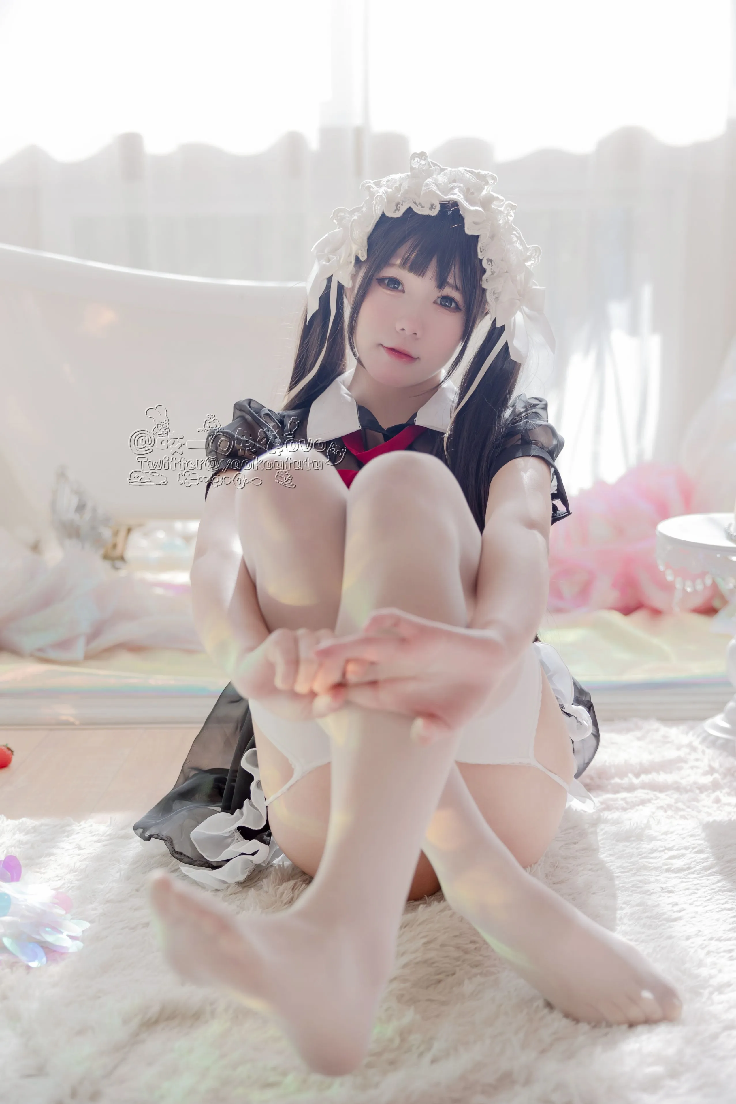 咬一口兔娘黏黏团子兔黑白女仆58P438MB热门写真