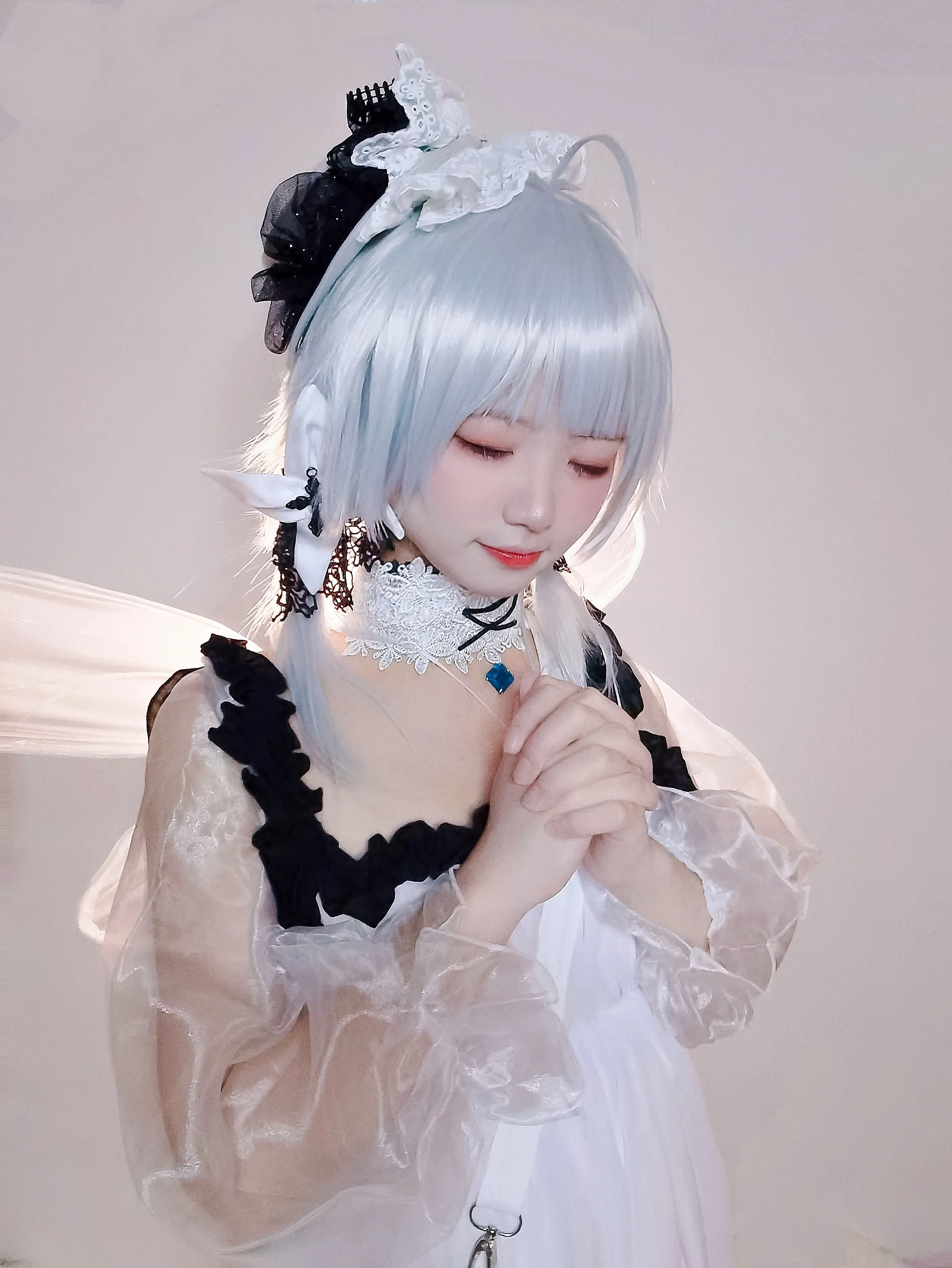 伊喵君_Nya碧蓝航线小光辉19P70MB最新写真