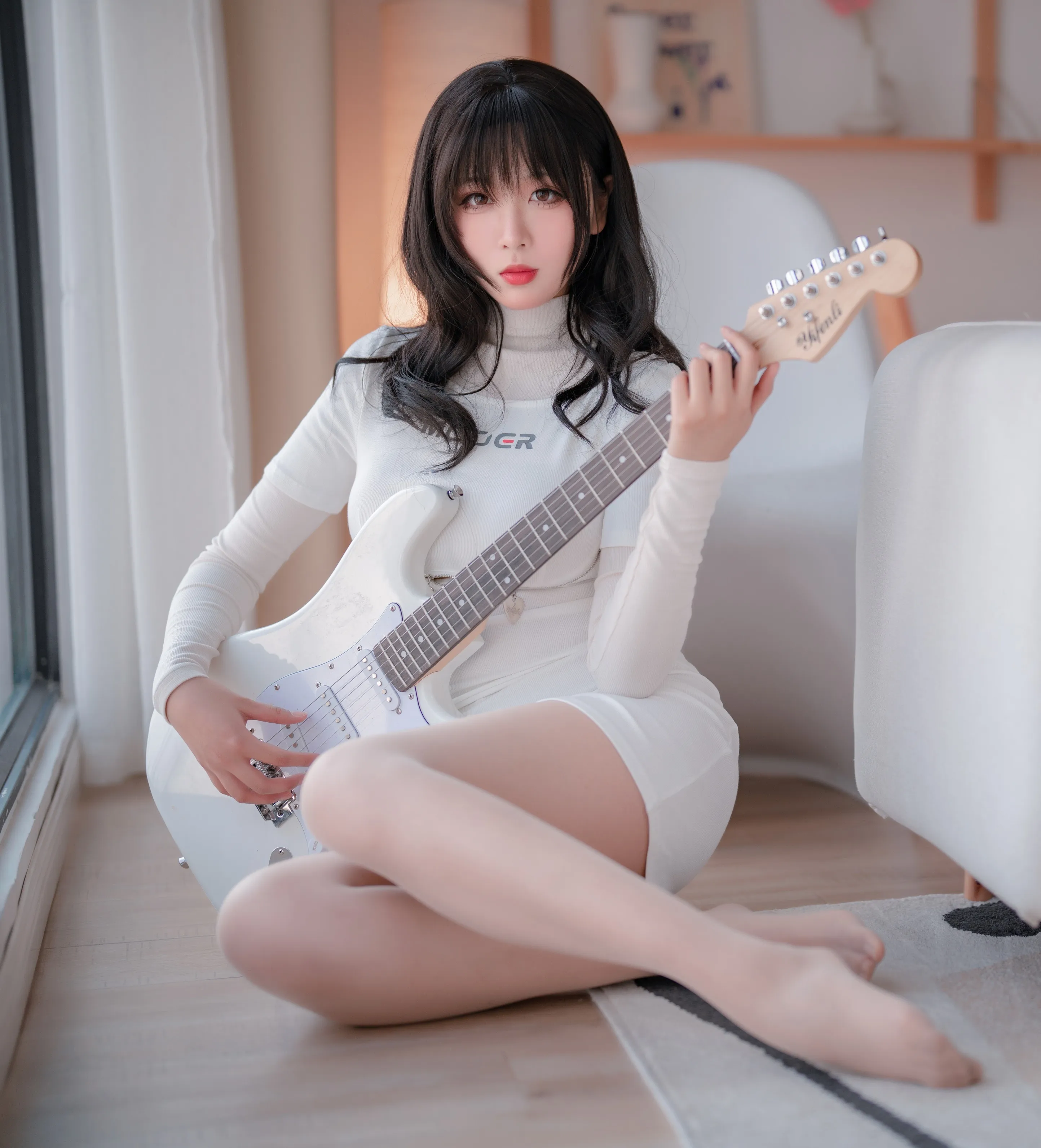 轩萧学姐吉他妹妹肉丝套61P107MB首发资源