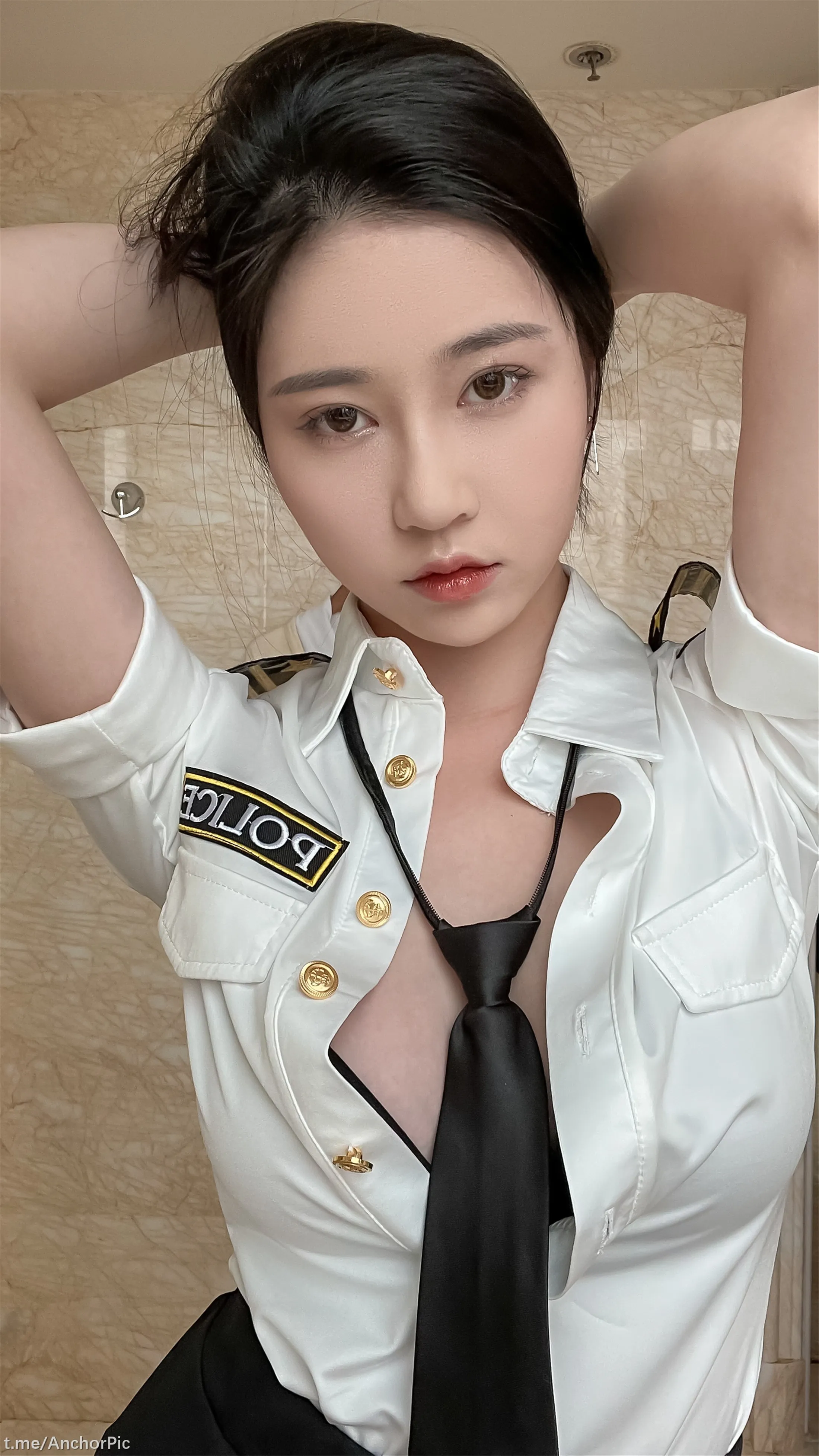 年年涩女警82P0315人气合集
