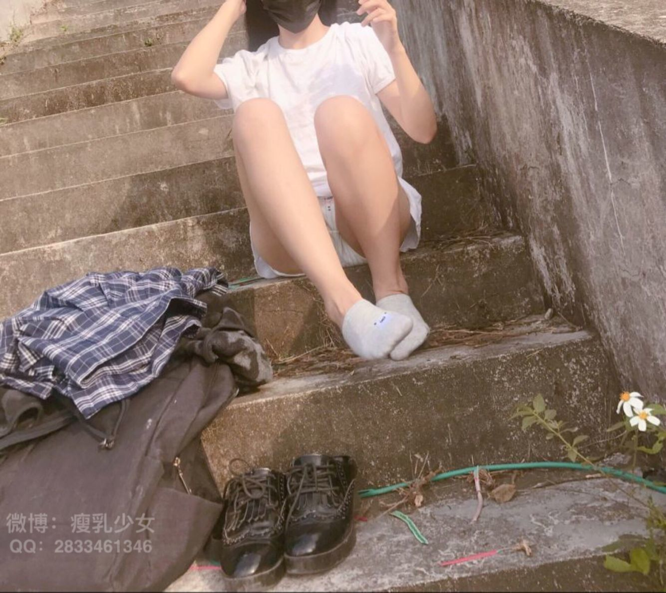 奶肌酱公园露出36P0912人气合集