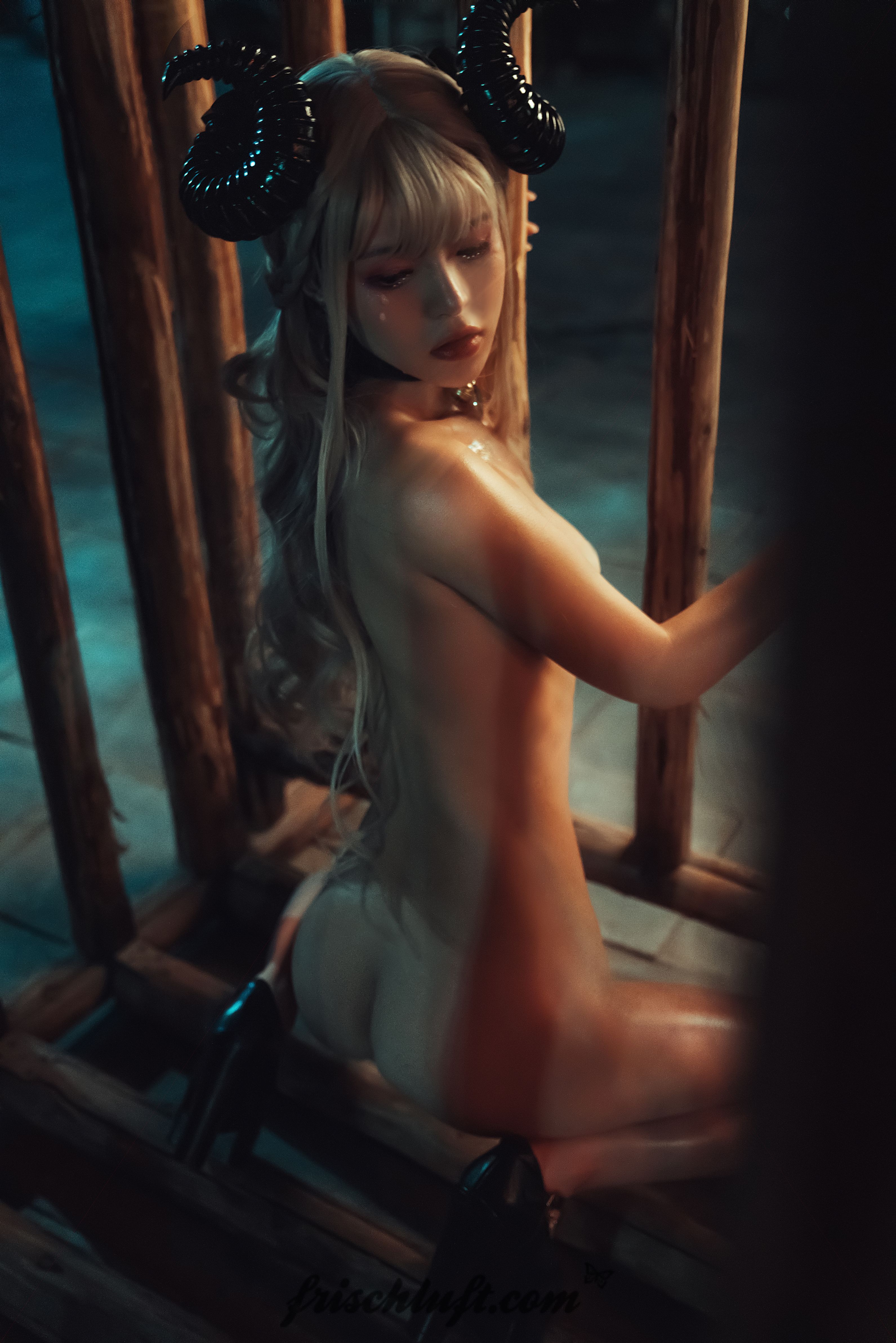 美少女晕崽惩戒魅魔48P1V992MB收藏必备