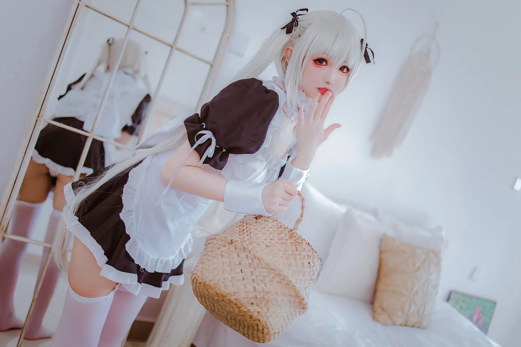 coser衣衣穹妹女仆28P46MB4K图集