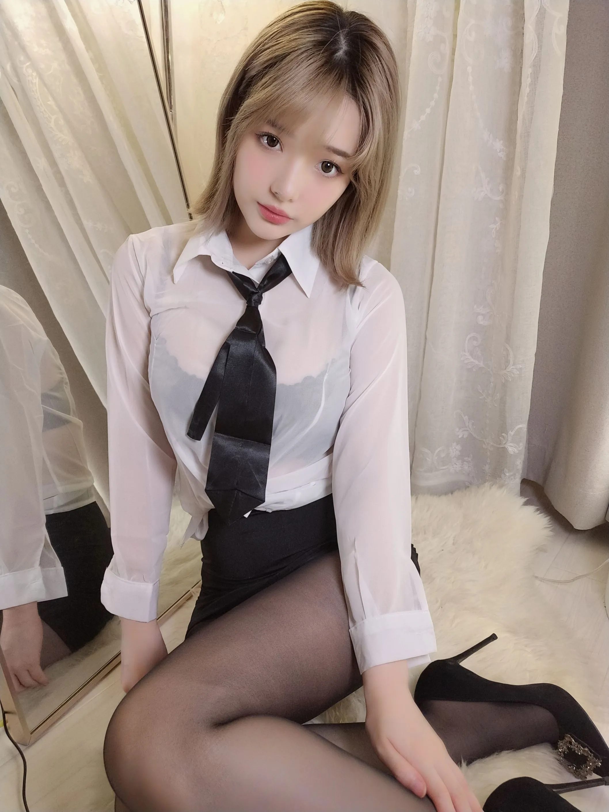 雯妹不讲道理520特辑豪华版白衬衫30P2V187MB0525精选
