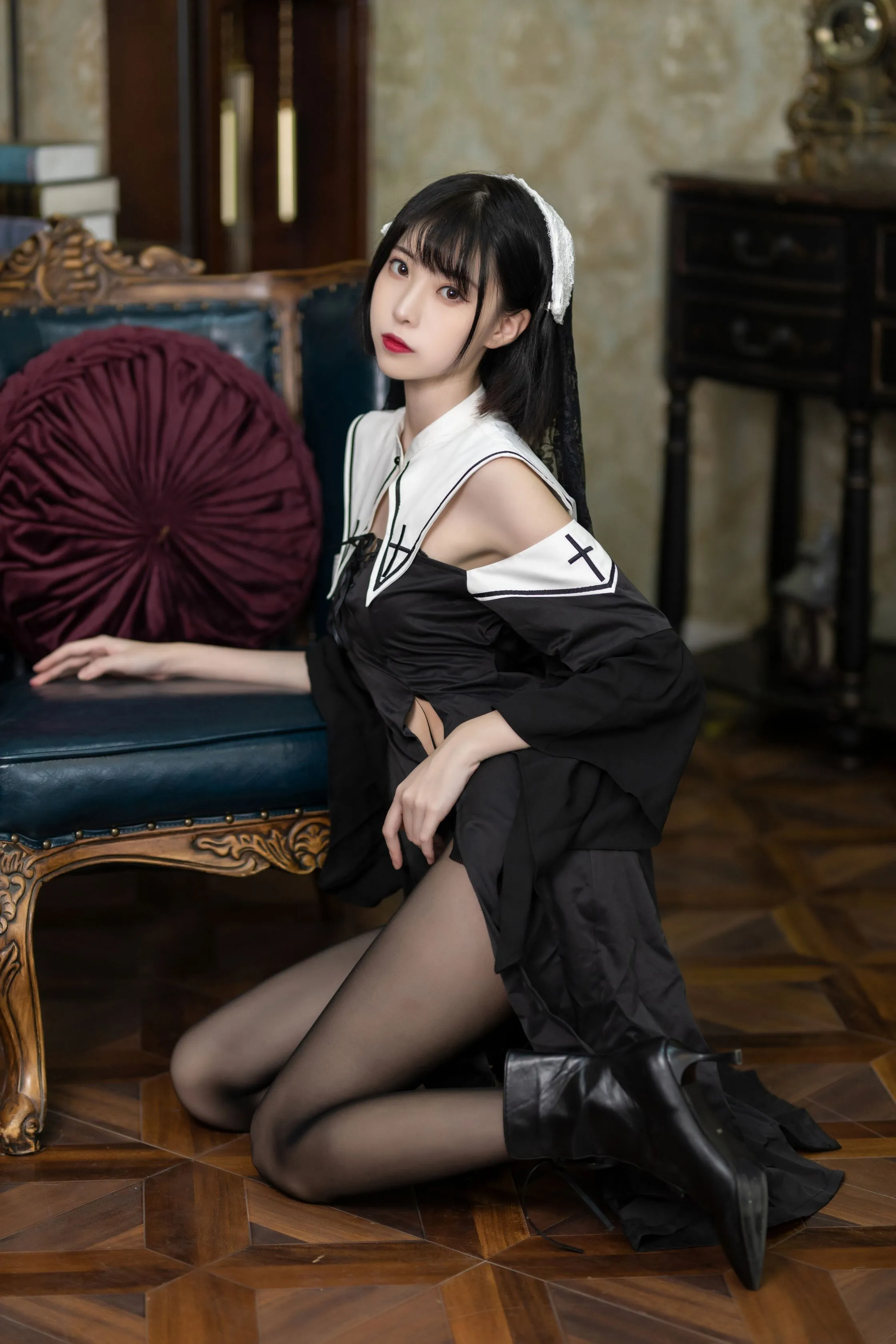 许岚LAN暗黑修女40P640MB免费福利