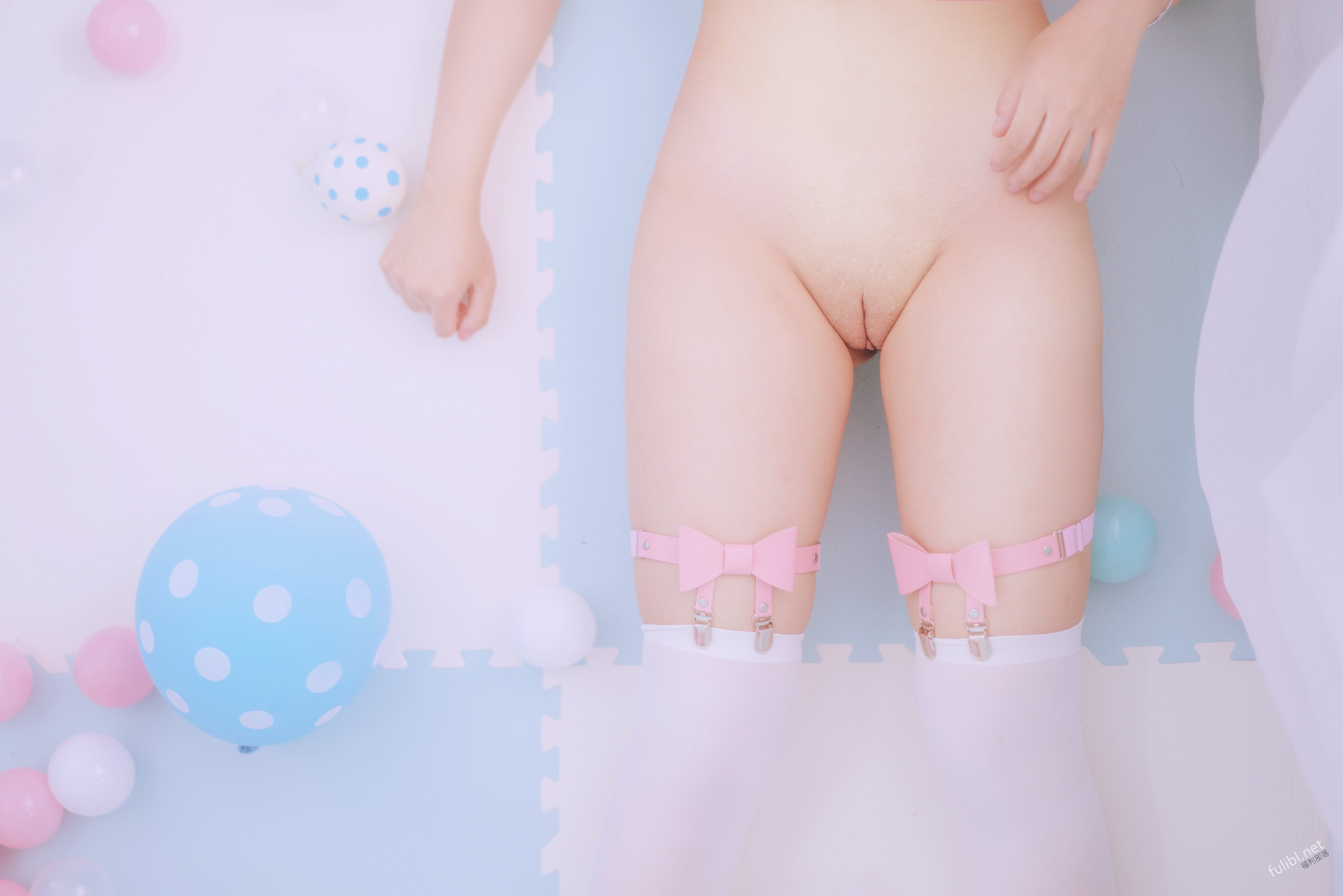 一只云烧绯红女仆0614原版写真