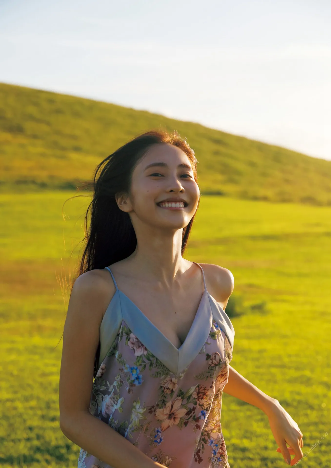佐野ひなこ写真集COLORS週プレPHOTOBOOK145P1119完整版