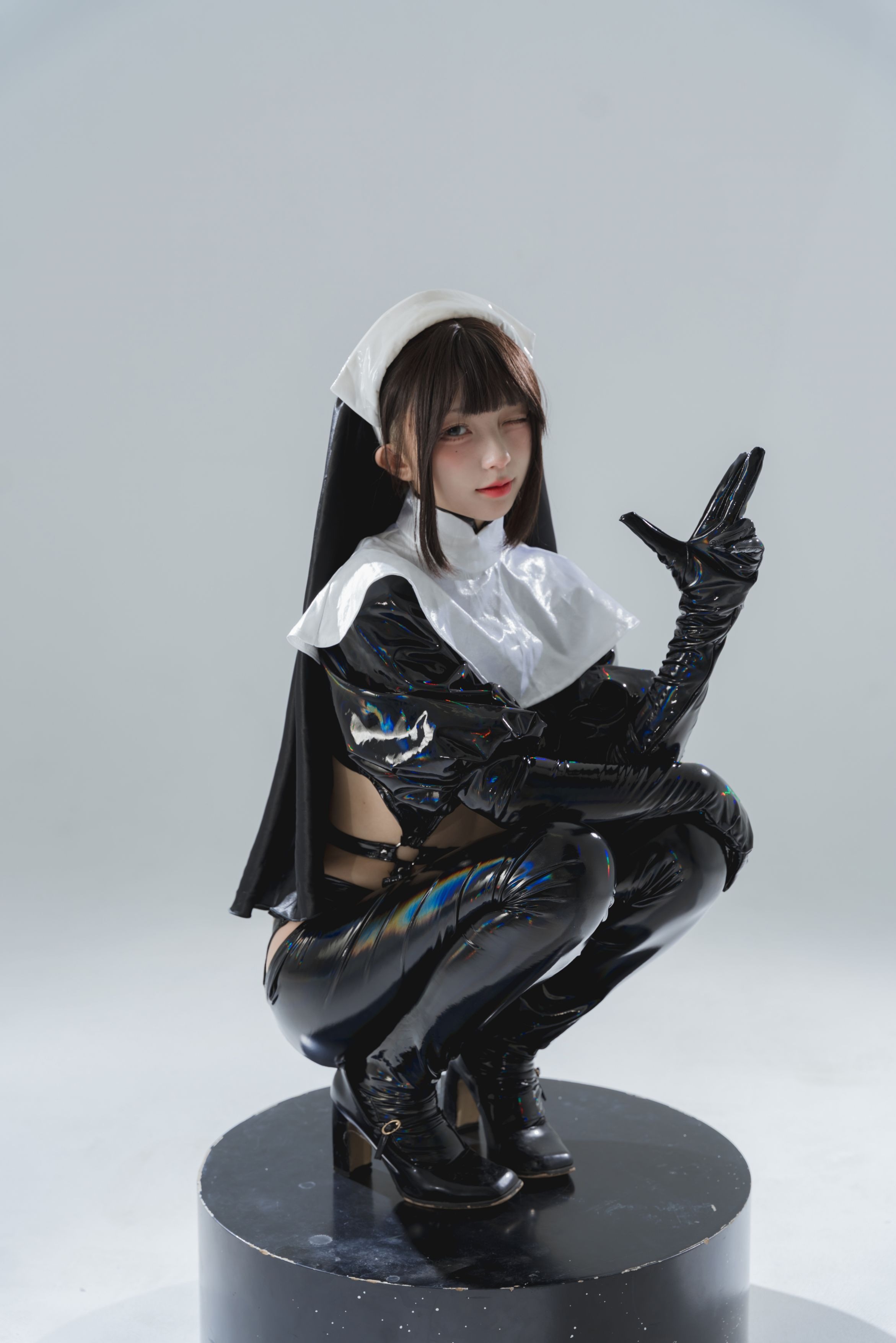 花玲漆皮修女38p10月2打赏群资源原版写真