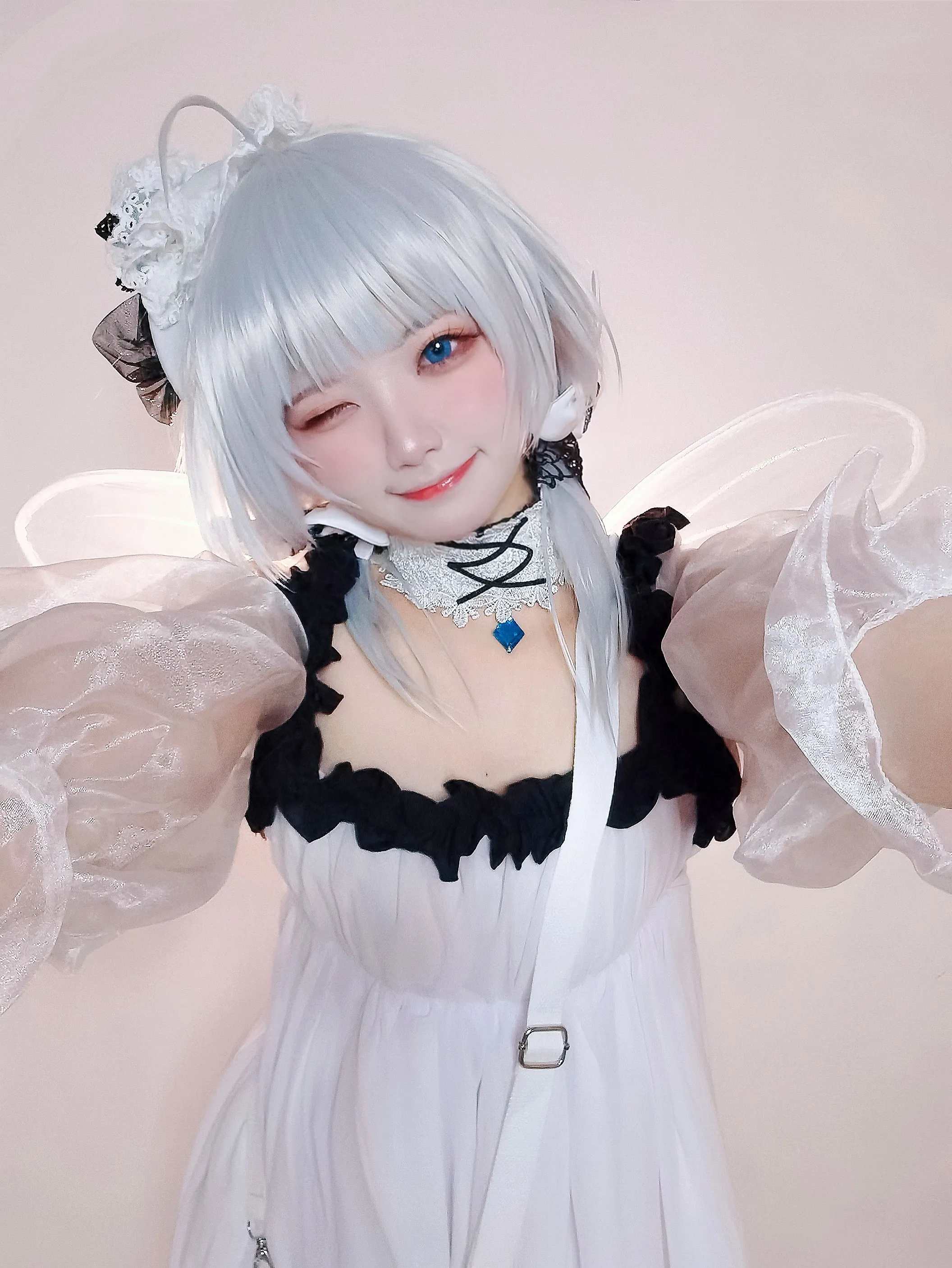 伊喵君_Nya碧蓝航线小光辉19P70MB最新写真