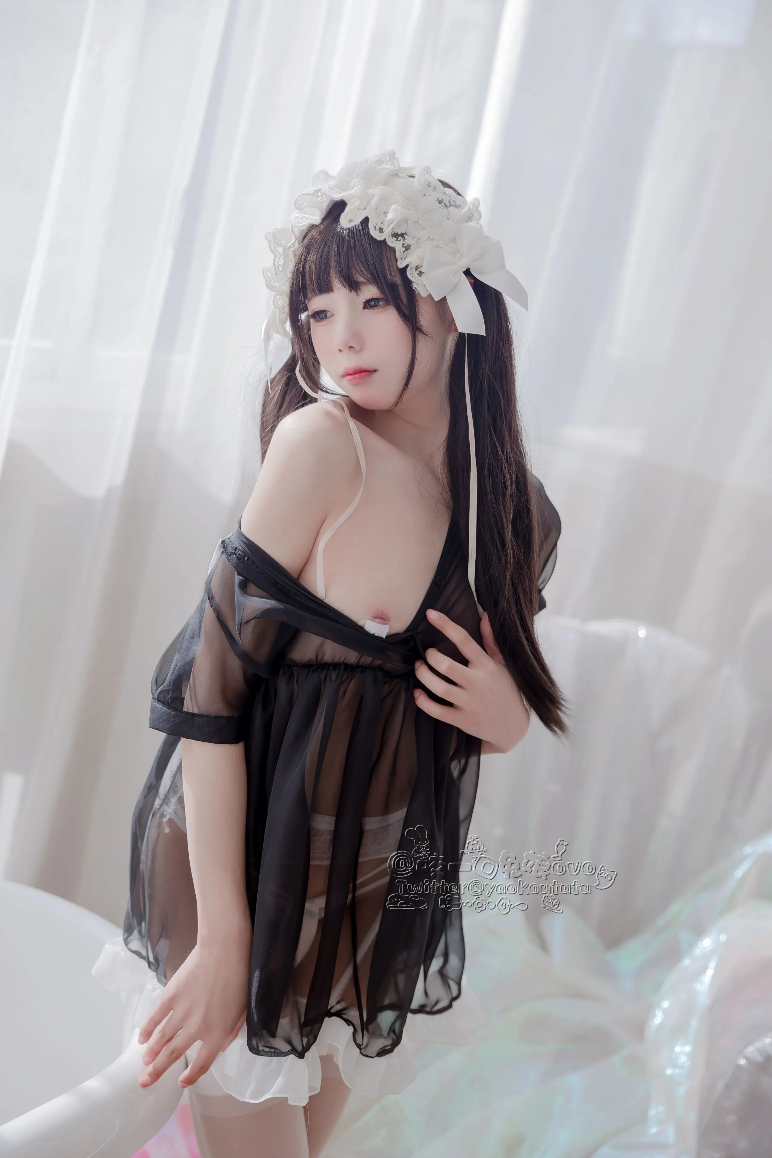 咬一口兔娘黏黏团子兔黑白女仆58P438MB热门写真