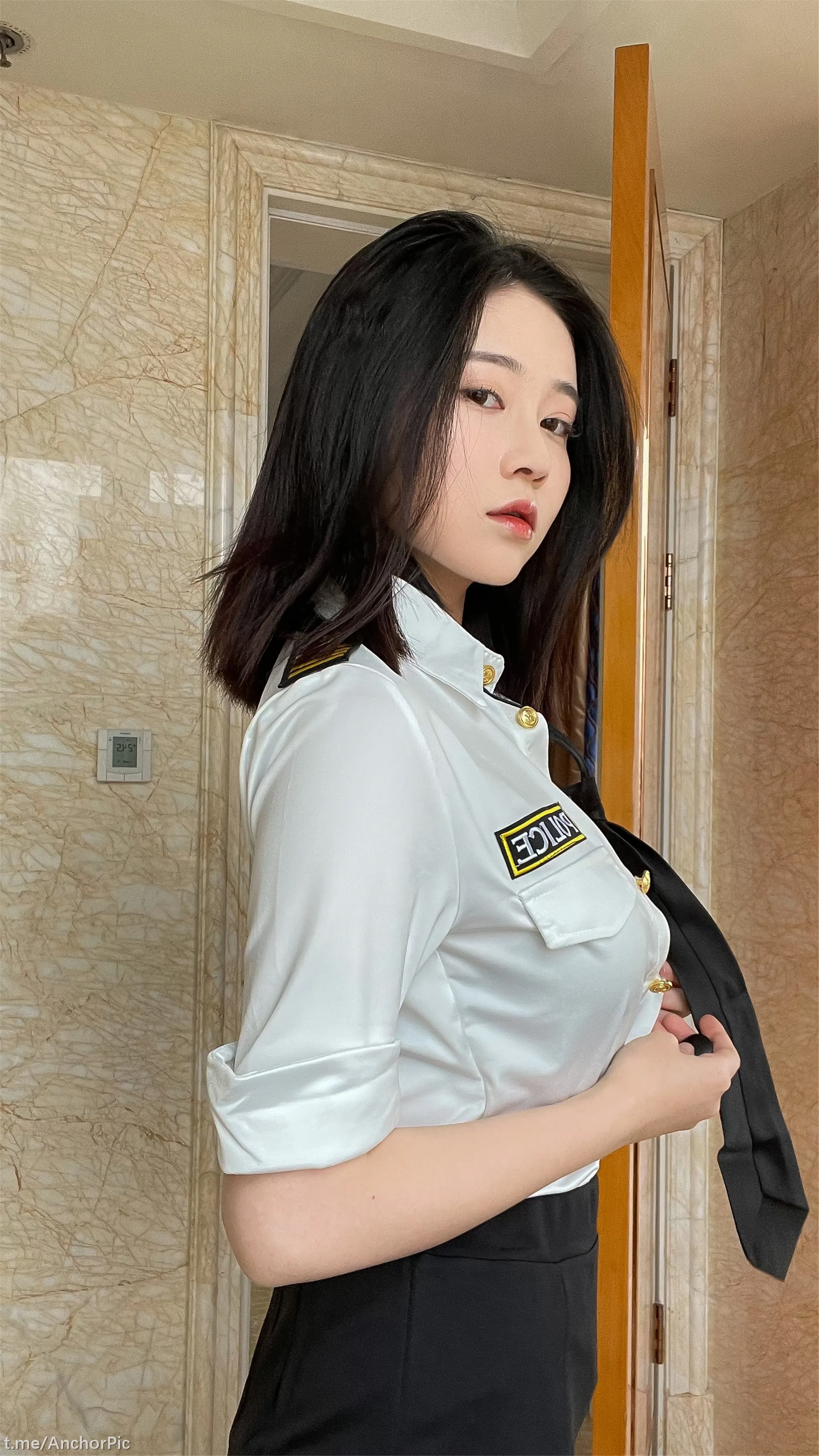 年年涩女警82P0315人气合集