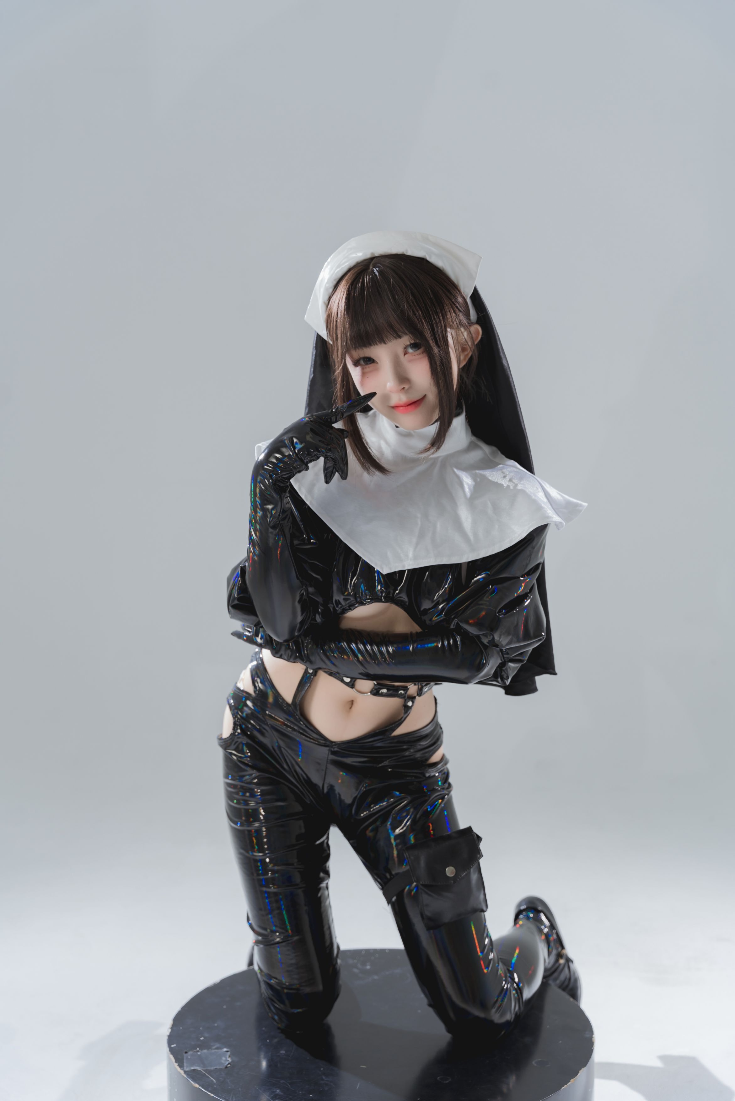 花玲漆皮修女38p10月2打赏群资源原版写真