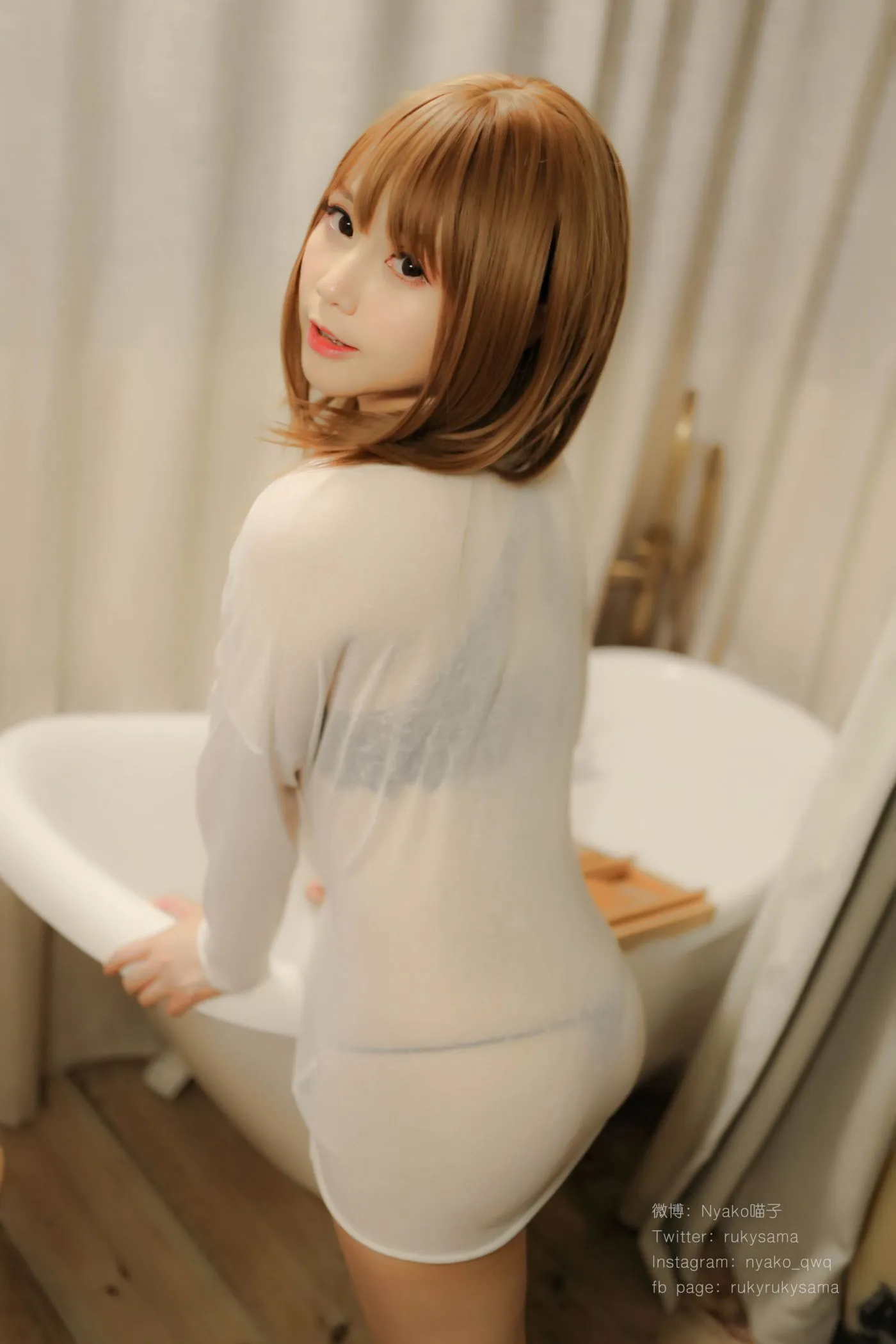 Nyako喵子6月电子版13縛られたの人妻125p5v1025精修版