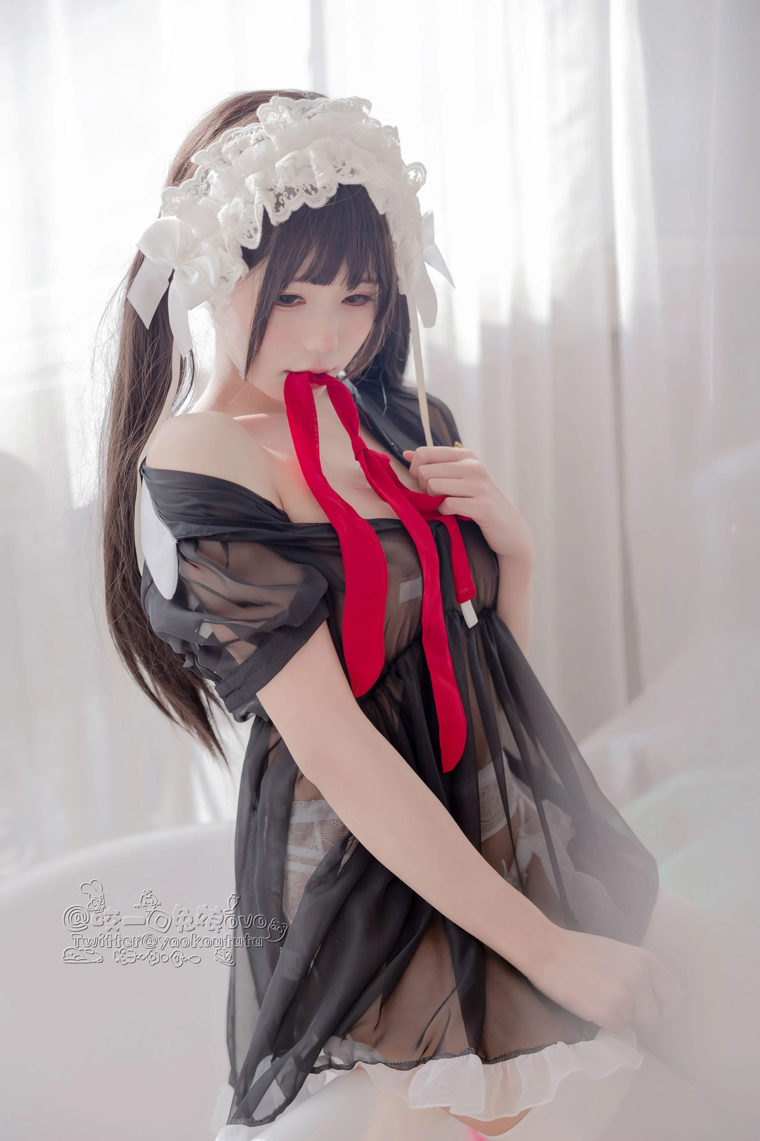 咬一口兔娘黏黏团子兔黑白女仆58P438MB热门写真
