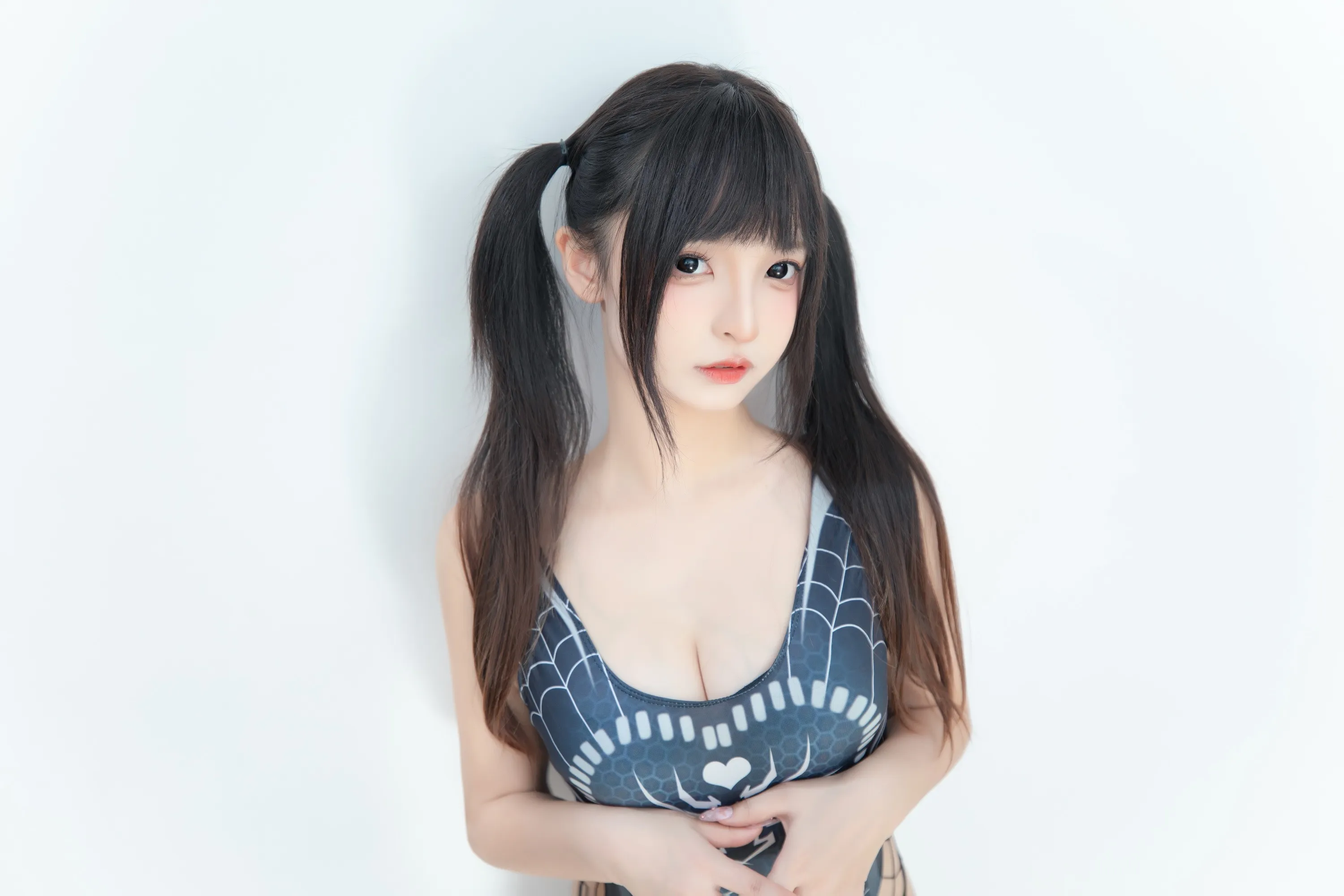 神楽坂真冬蜘蛛女孩75P182MB免费资源