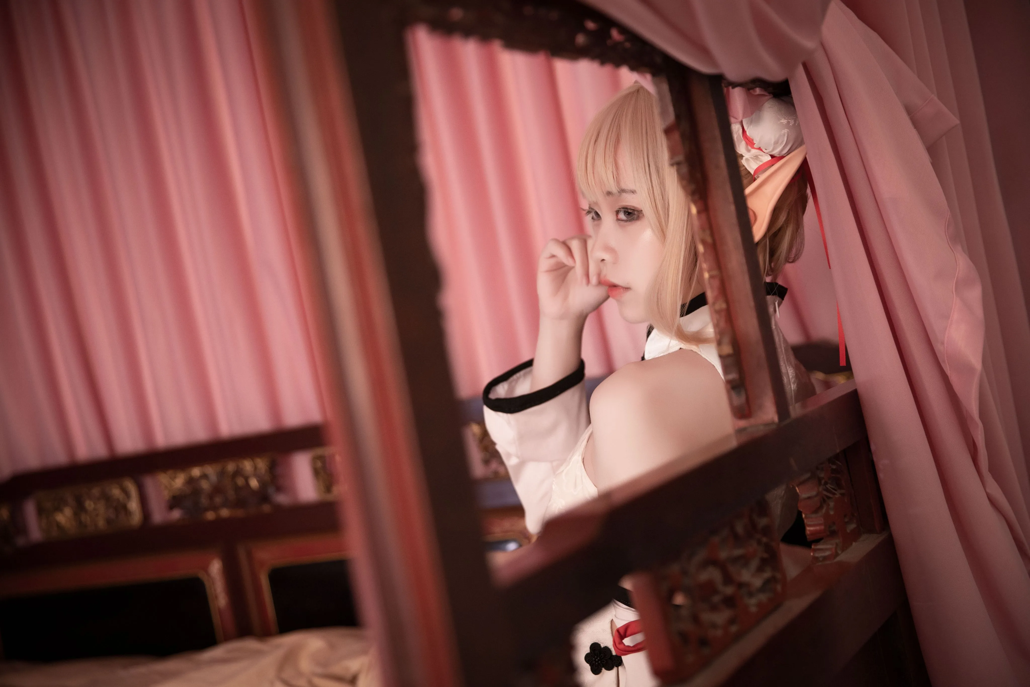 G44不会受伤水兰儿白旗袍25P300MB0208收藏必备