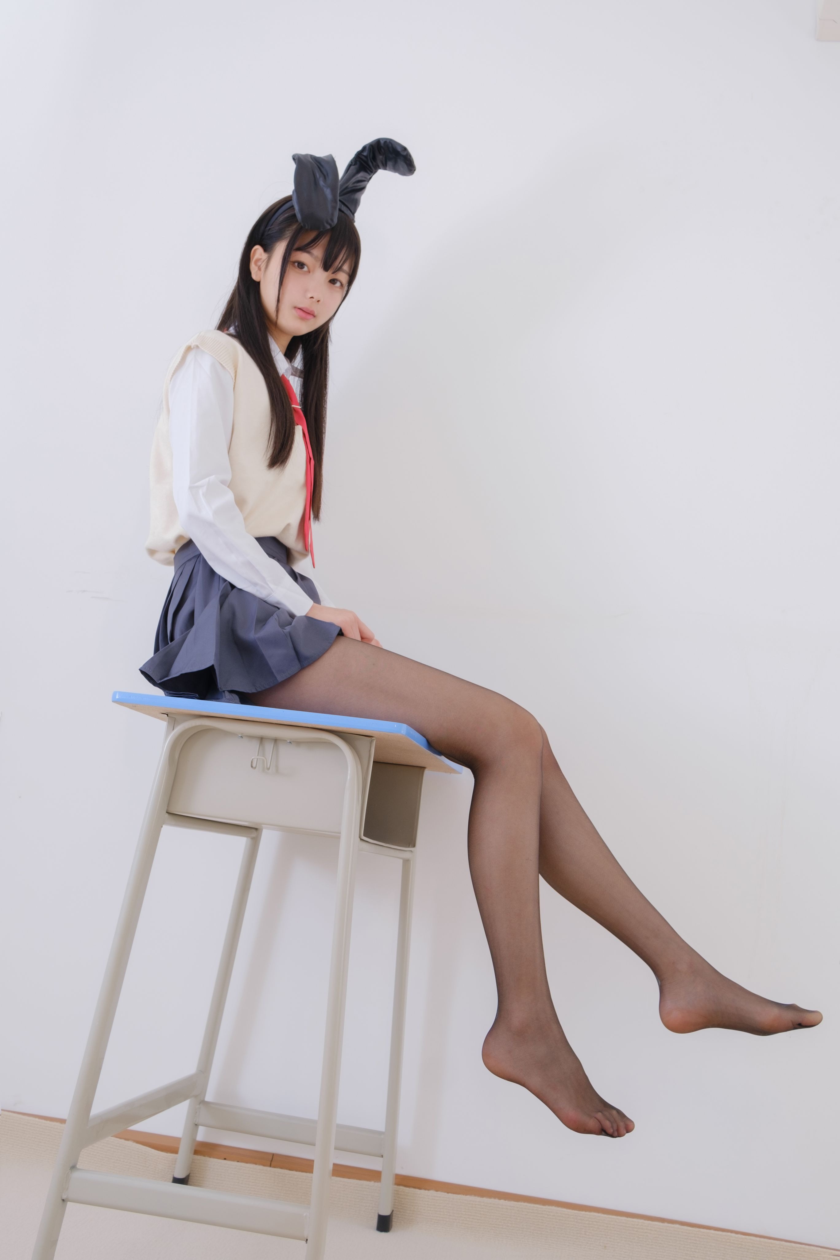 VIP夜夜麻衣学姐87P1V306G青春猪头麻衣学姐cos夜夜87图1视频306G首发资源