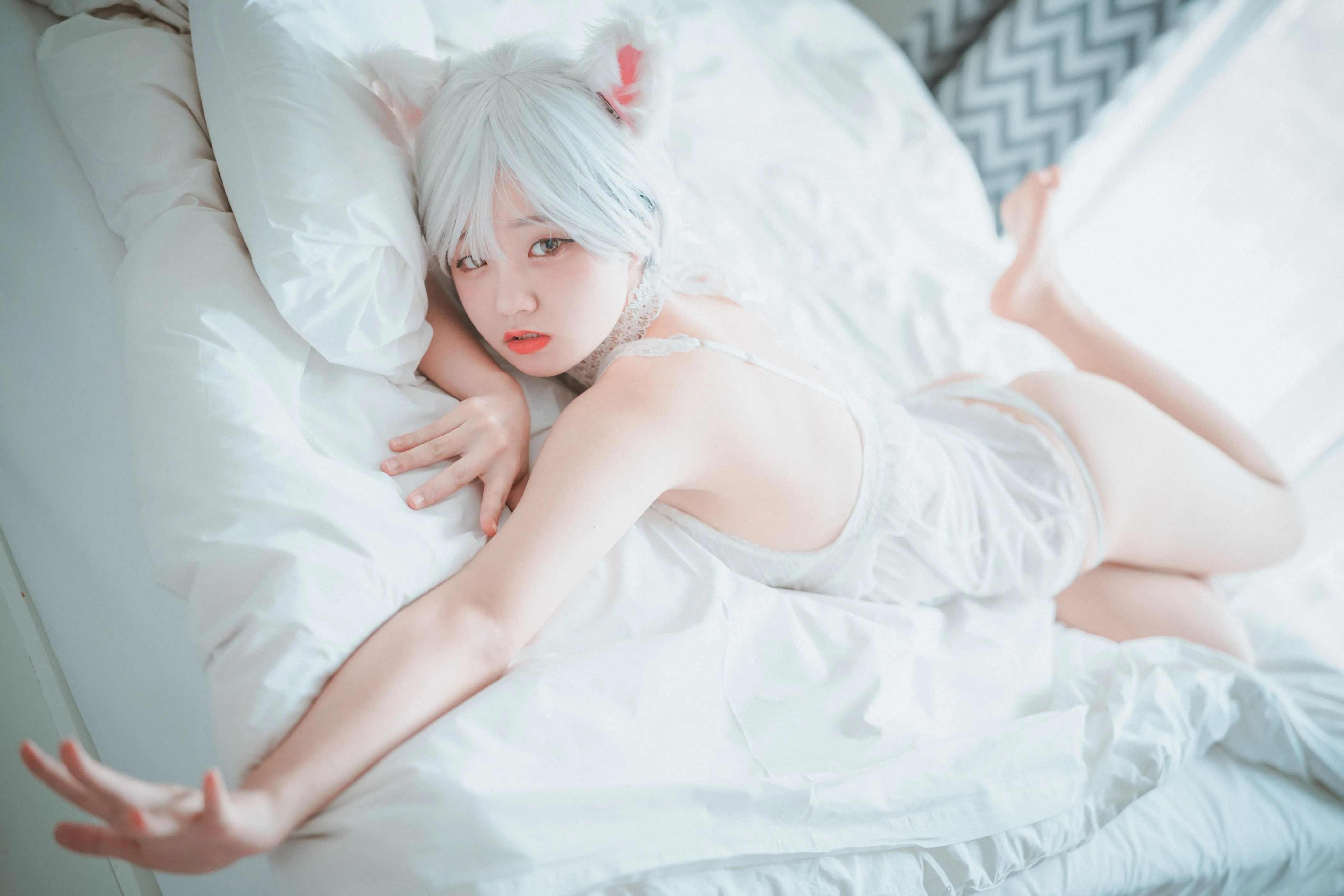 Jenny???DJAWASchwarzundWei?Katzenmadchen66P463MB每日更新