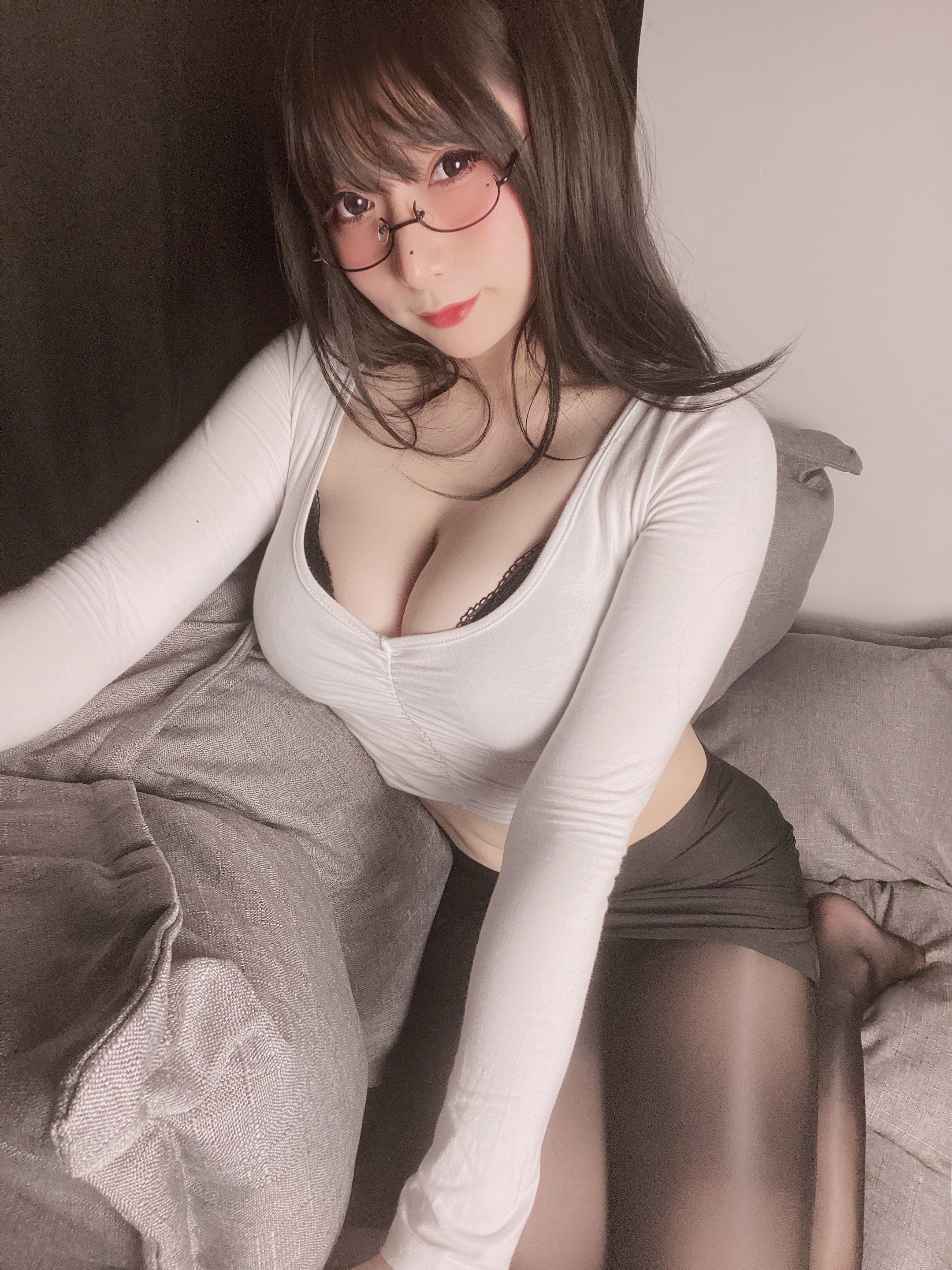小泉学姐吖涞觅19P70MB0301精修版