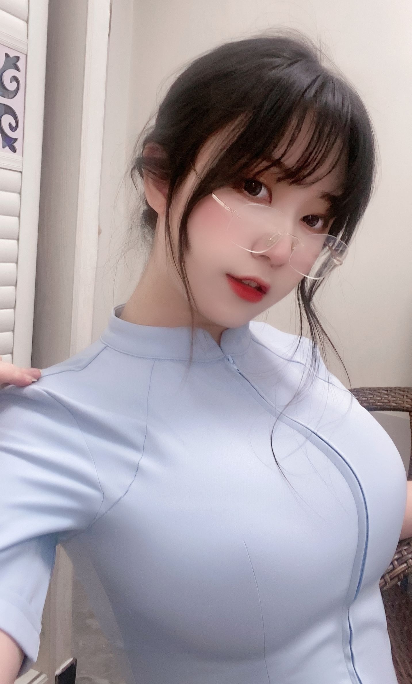 奇行家狗崽NO07七三蓝护士16P80MB0425人气写真