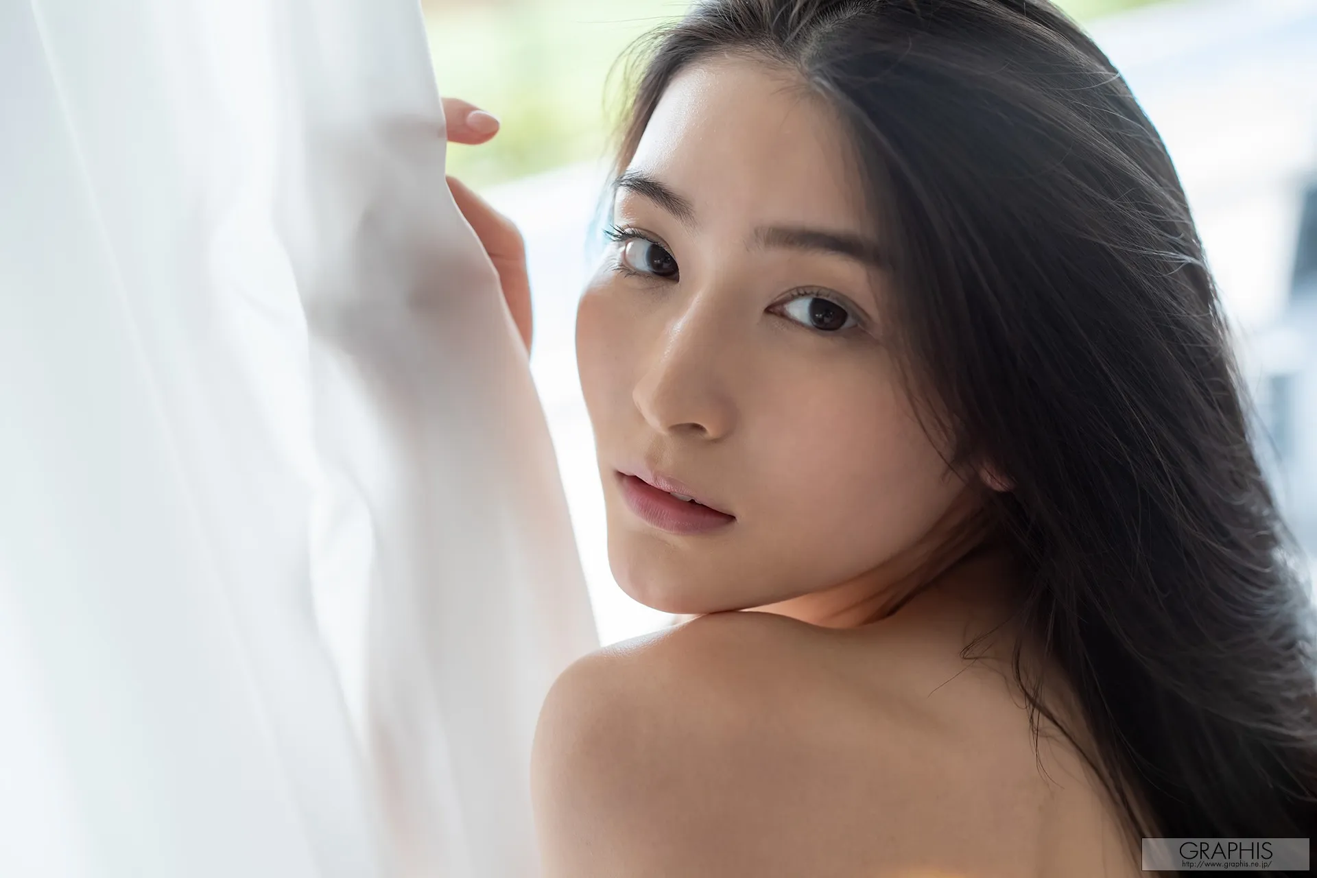 GraphisRAINYSEASONSPECIAL2021本庄鈴161P0617网红写真