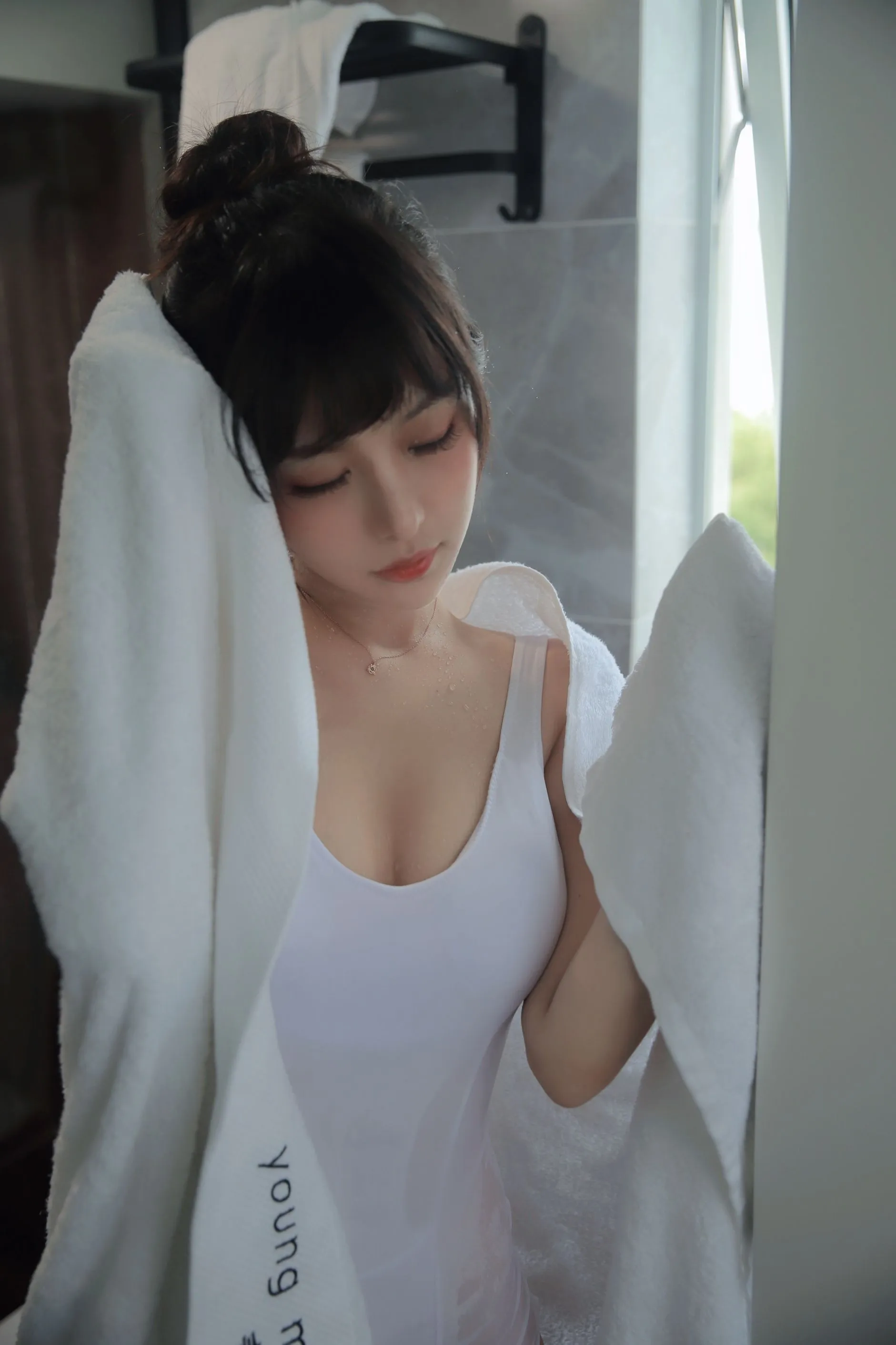 Shika小鹿鹿半透浴室22P51MB0613网红写真