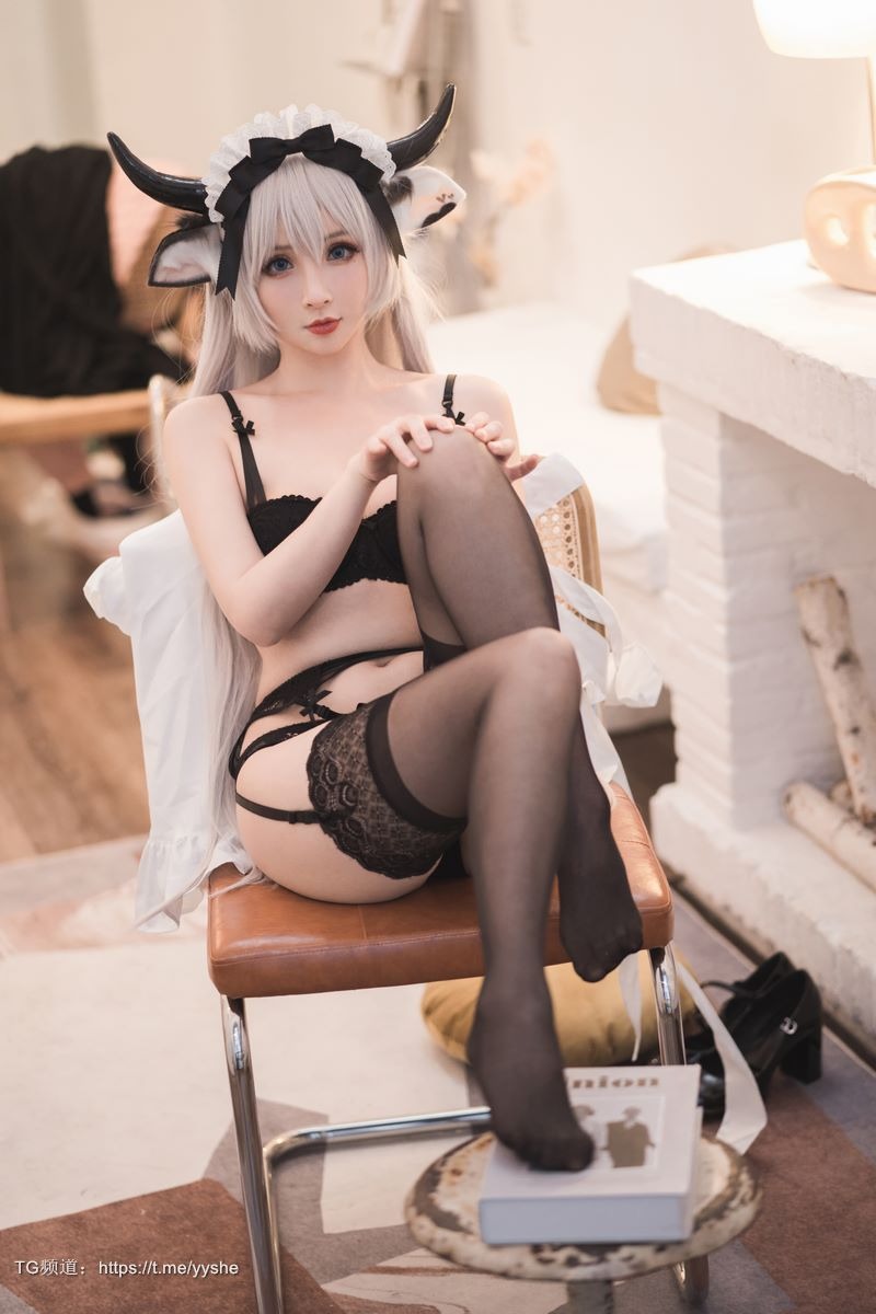 Cos凉凉子牛奶女仆45p每日必看