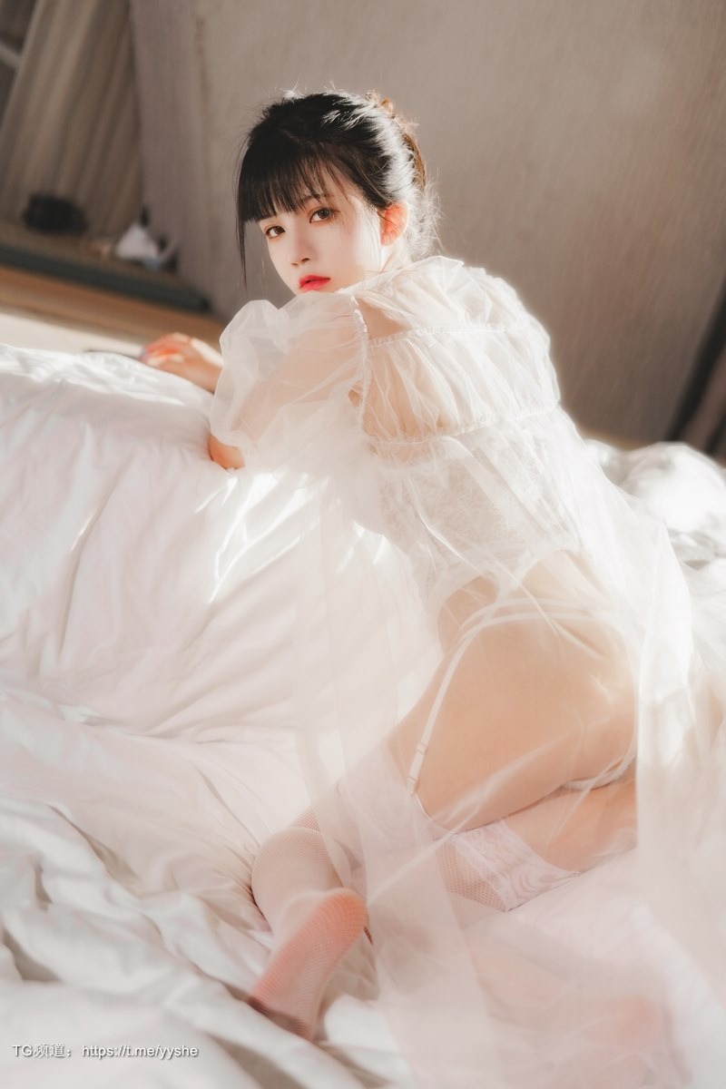Cos桜桃喵白纱糖69P精选