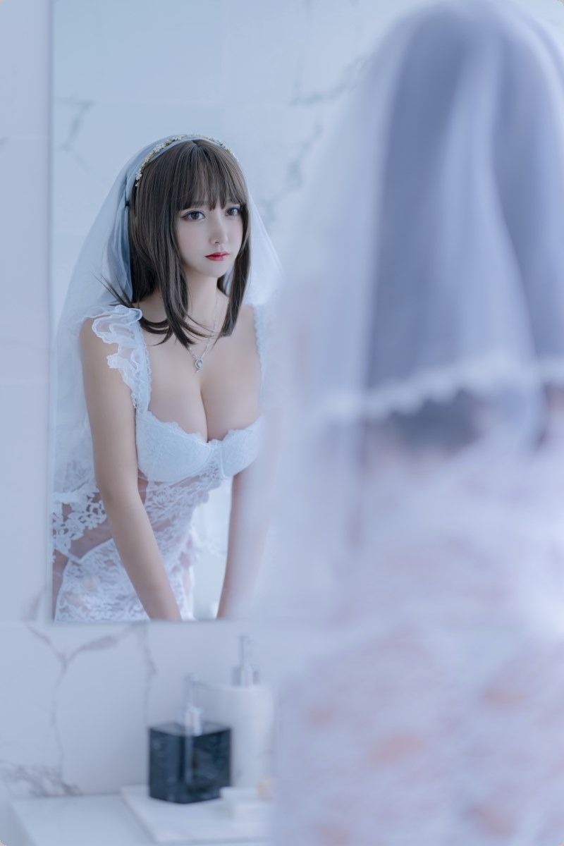 Cos过期米线线喵白雪姬61P网红写真