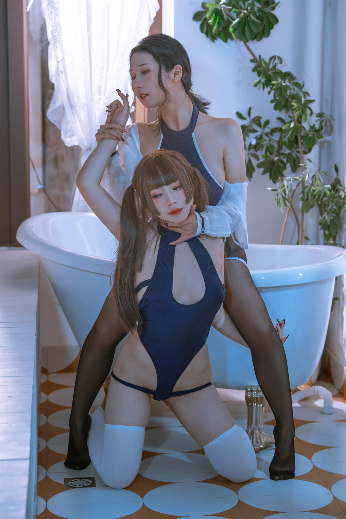 Cosplay云溪溪奶桃桃双人竞泳Set01本周精选