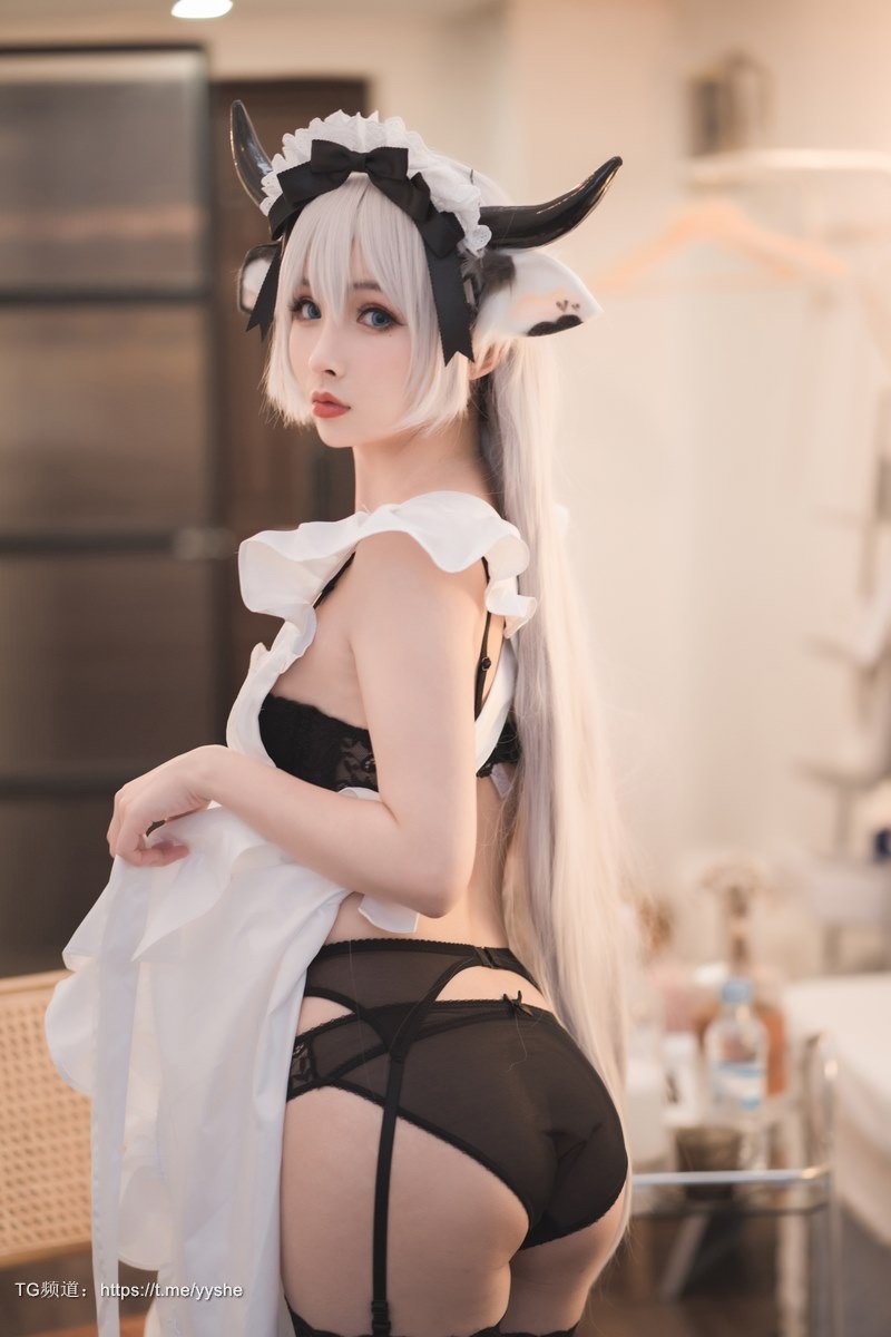 Cos凉凉子牛奶女仆45p每日必看