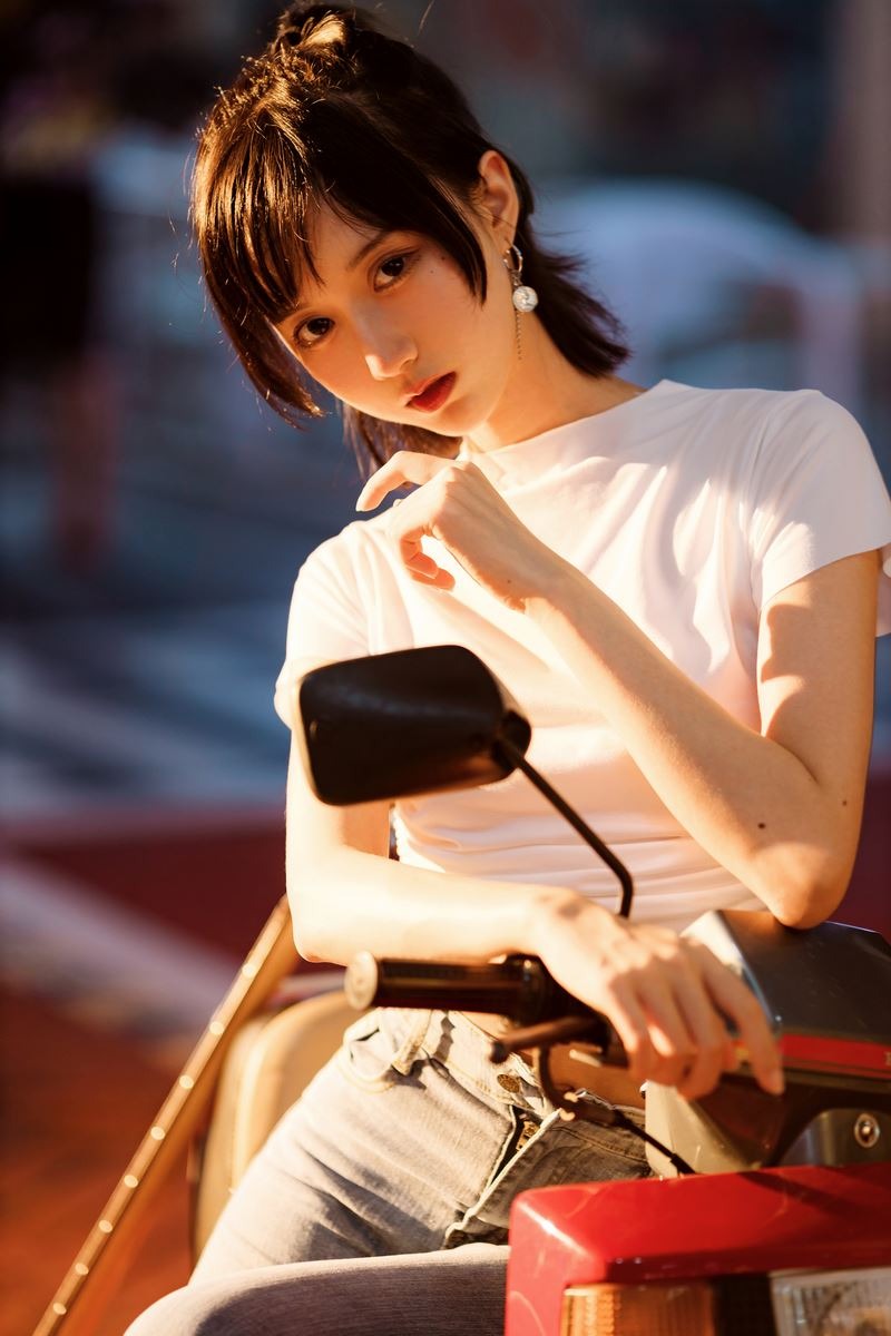 Cos木绵绵贝斯妹妹下28P在线预览