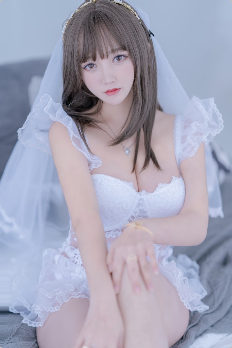 Cos过期米线线喵白雪姬61P网红写真